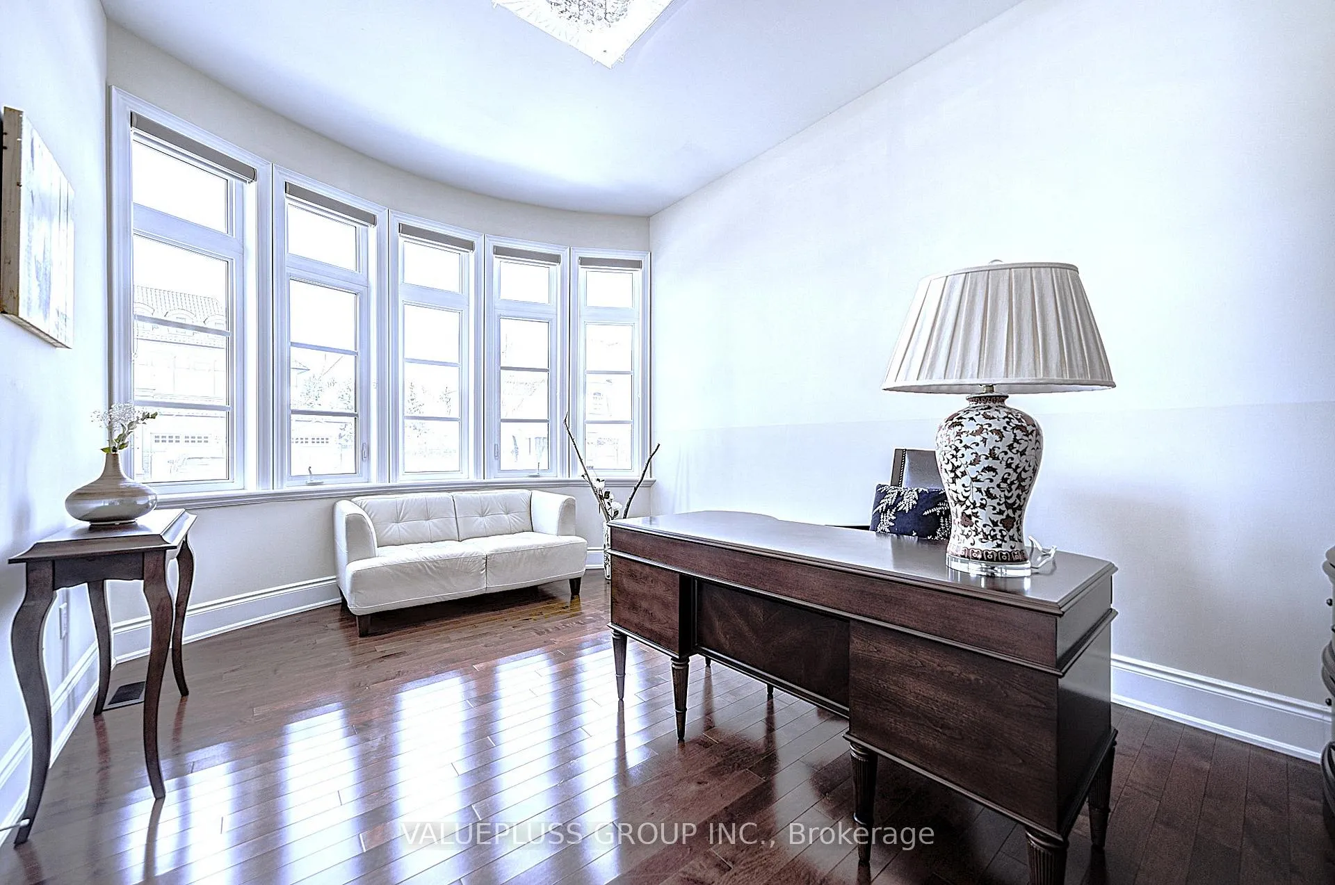 Photo 9 of 62 Silver Sterling Crescent, Vaughan, Vellore Village — HOMEH