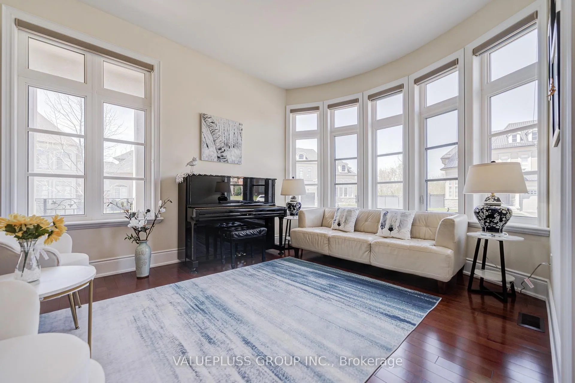 Photo 11 of 62 Silver Sterling Crescent, Vaughan, Vellore Village — HOMEH