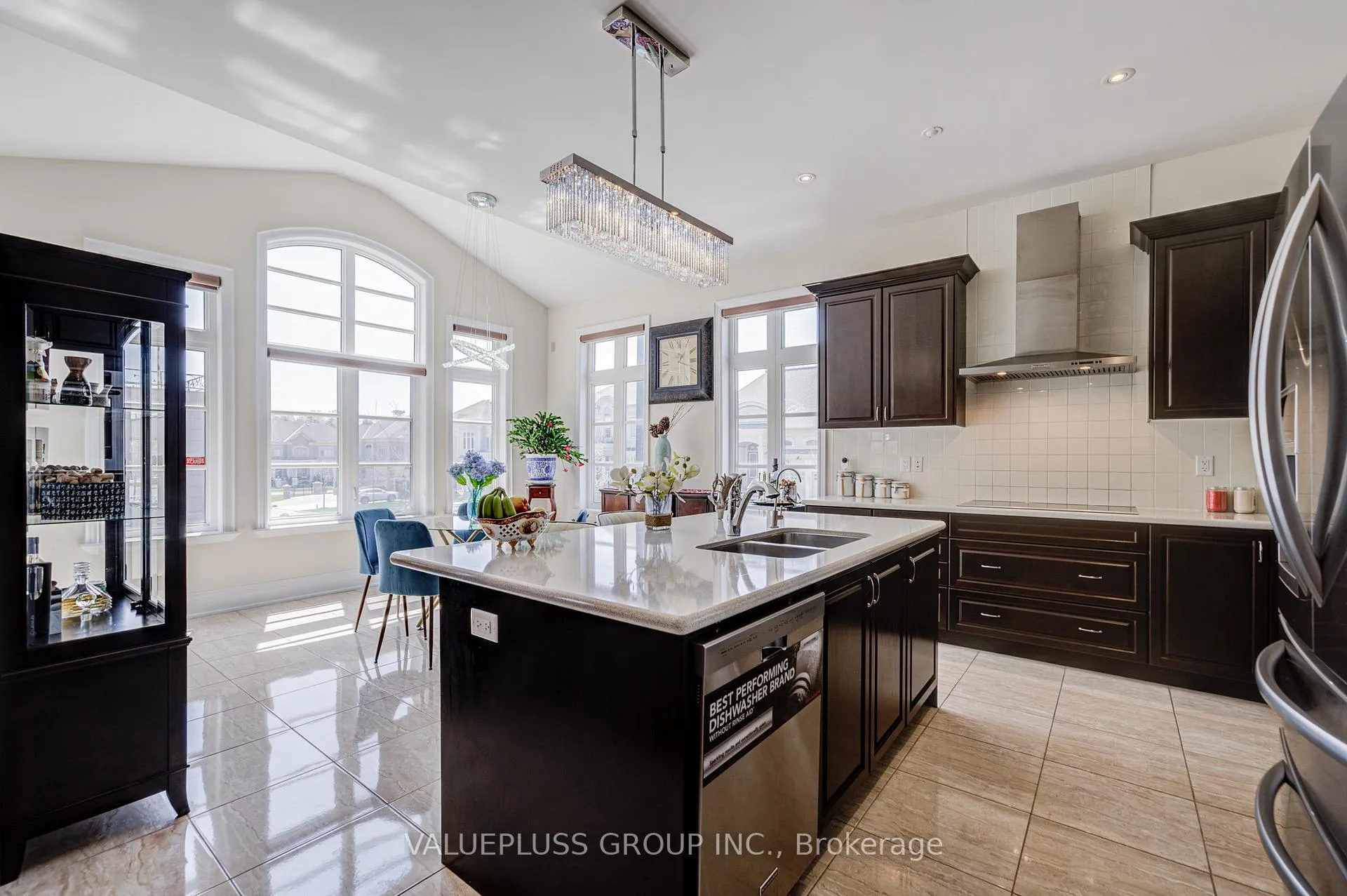 Photo 22 of 62 Silver Sterling Crescent, Vaughan, Vellore Village — HOMEH