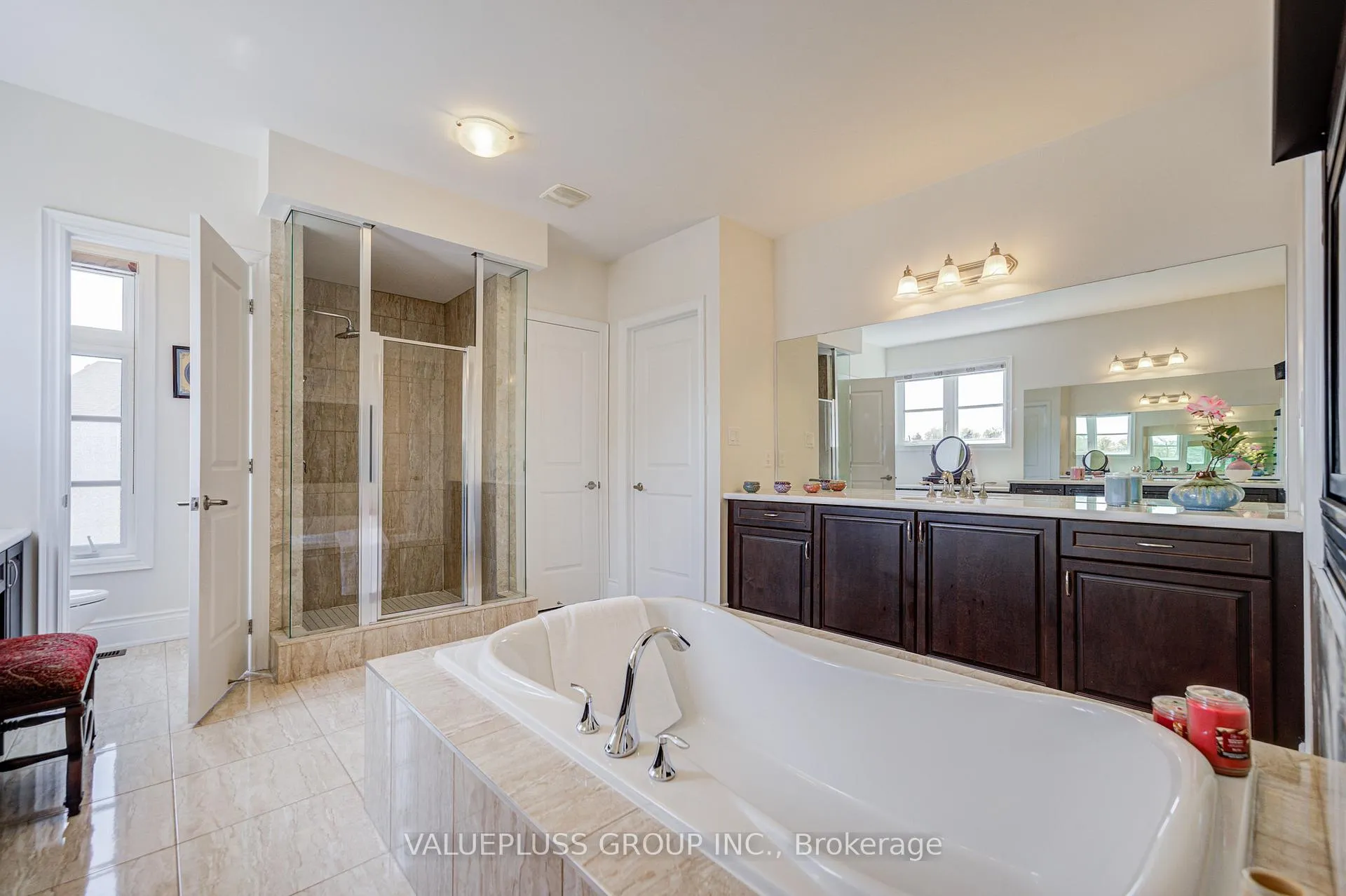 Photo 35 of 62 Silver Sterling Crescent, Vaughan, Vellore Village — HOMEH