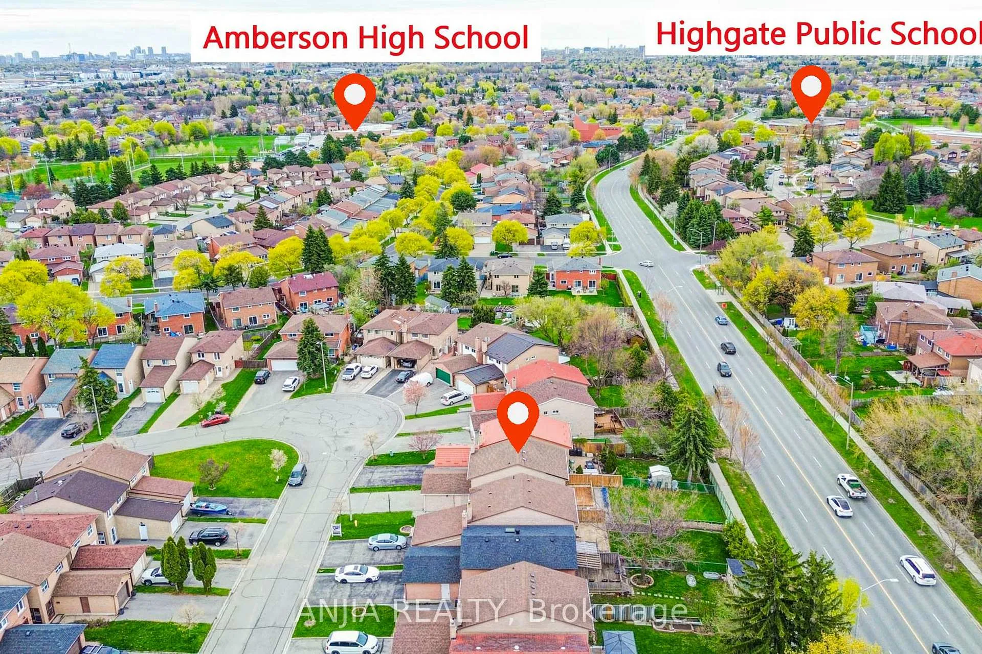Photo 2 of 48 Upton Crescent, Markham, Milliken Mills West — HOMEH