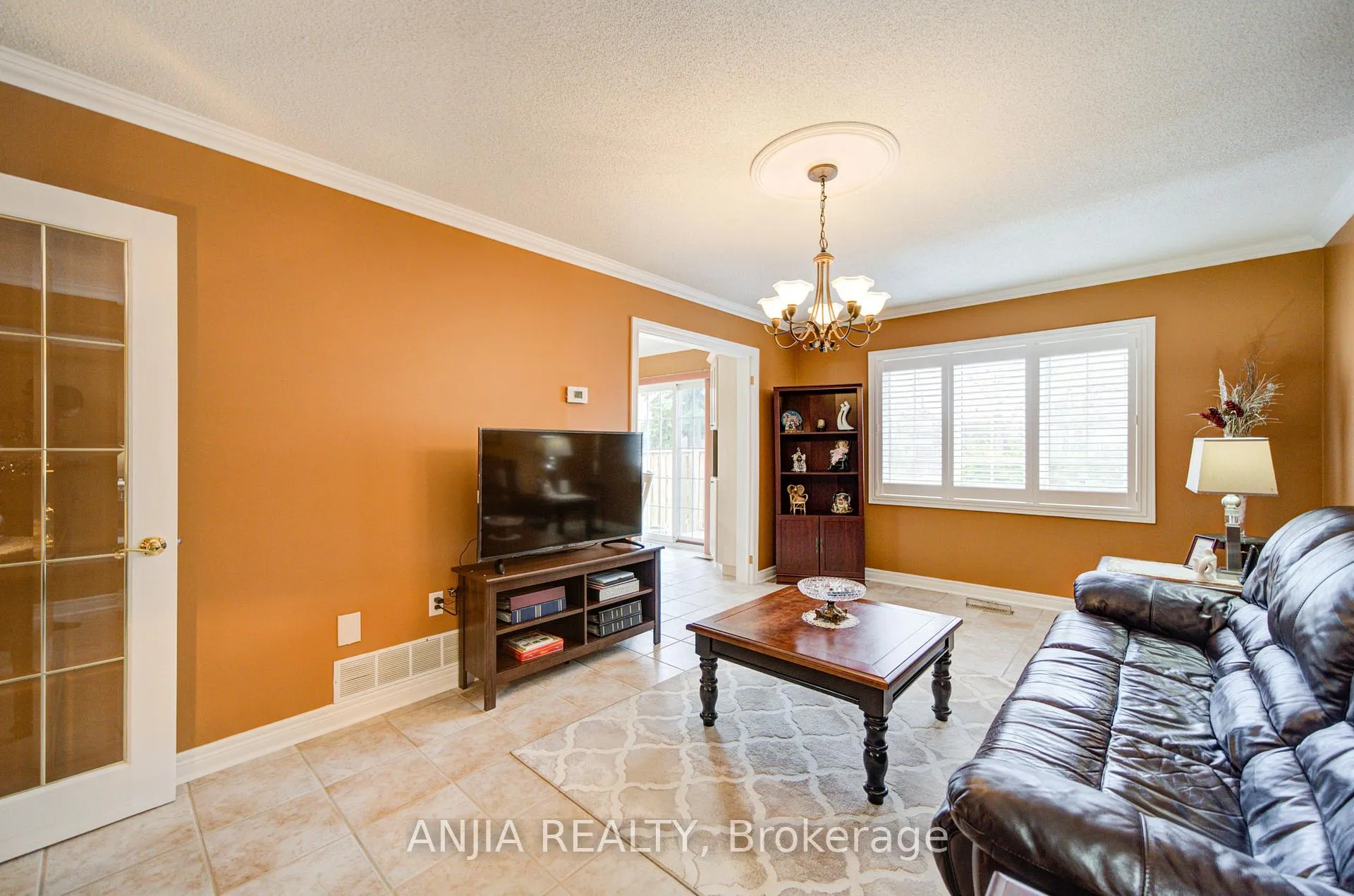Photo 7 of 48 Upton Crescent, Markham, Milliken Mills West — HOMEH