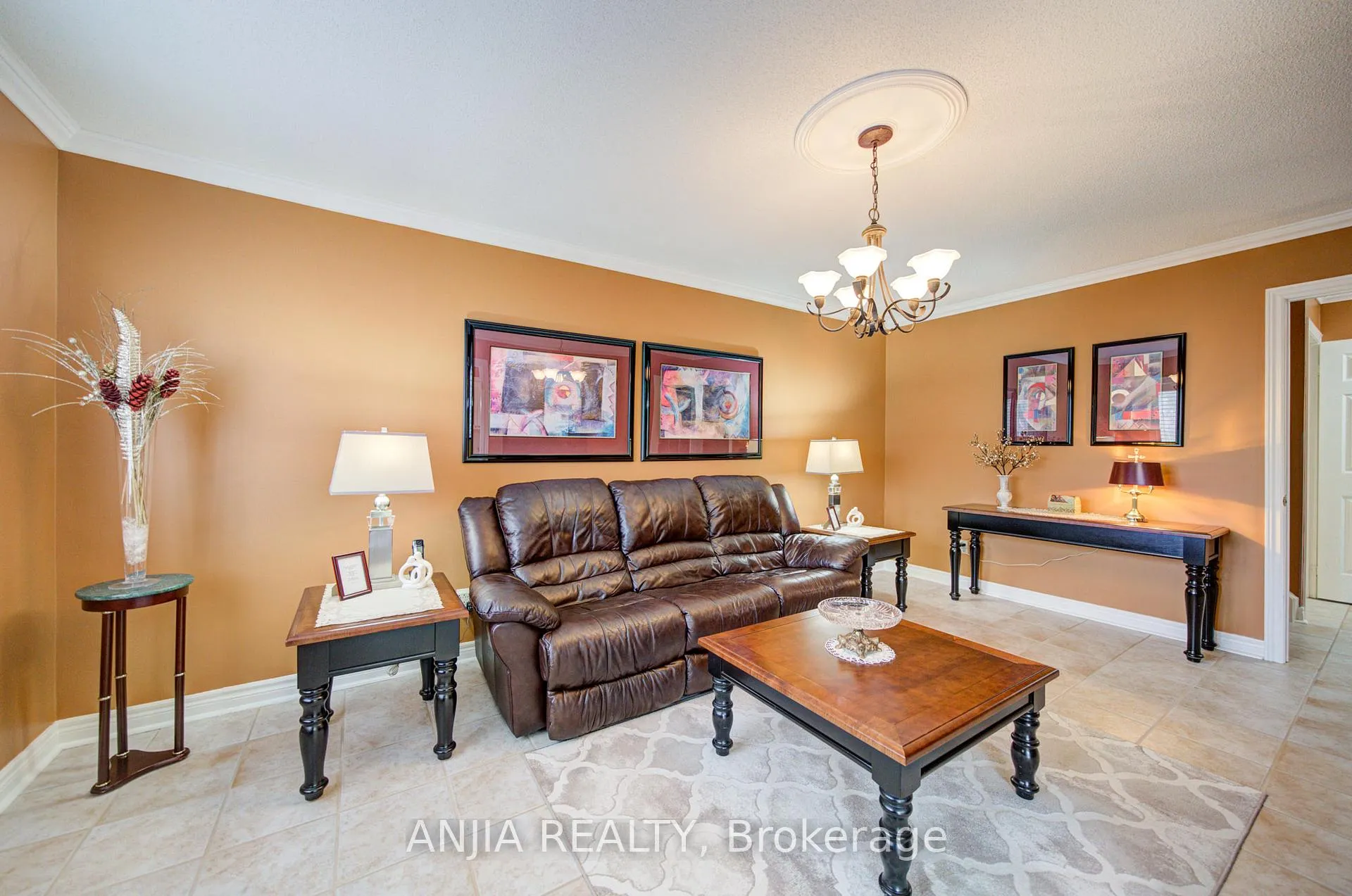 Photo 8 of 48 Upton Crescent, Markham, Milliken Mills West — HOMEH