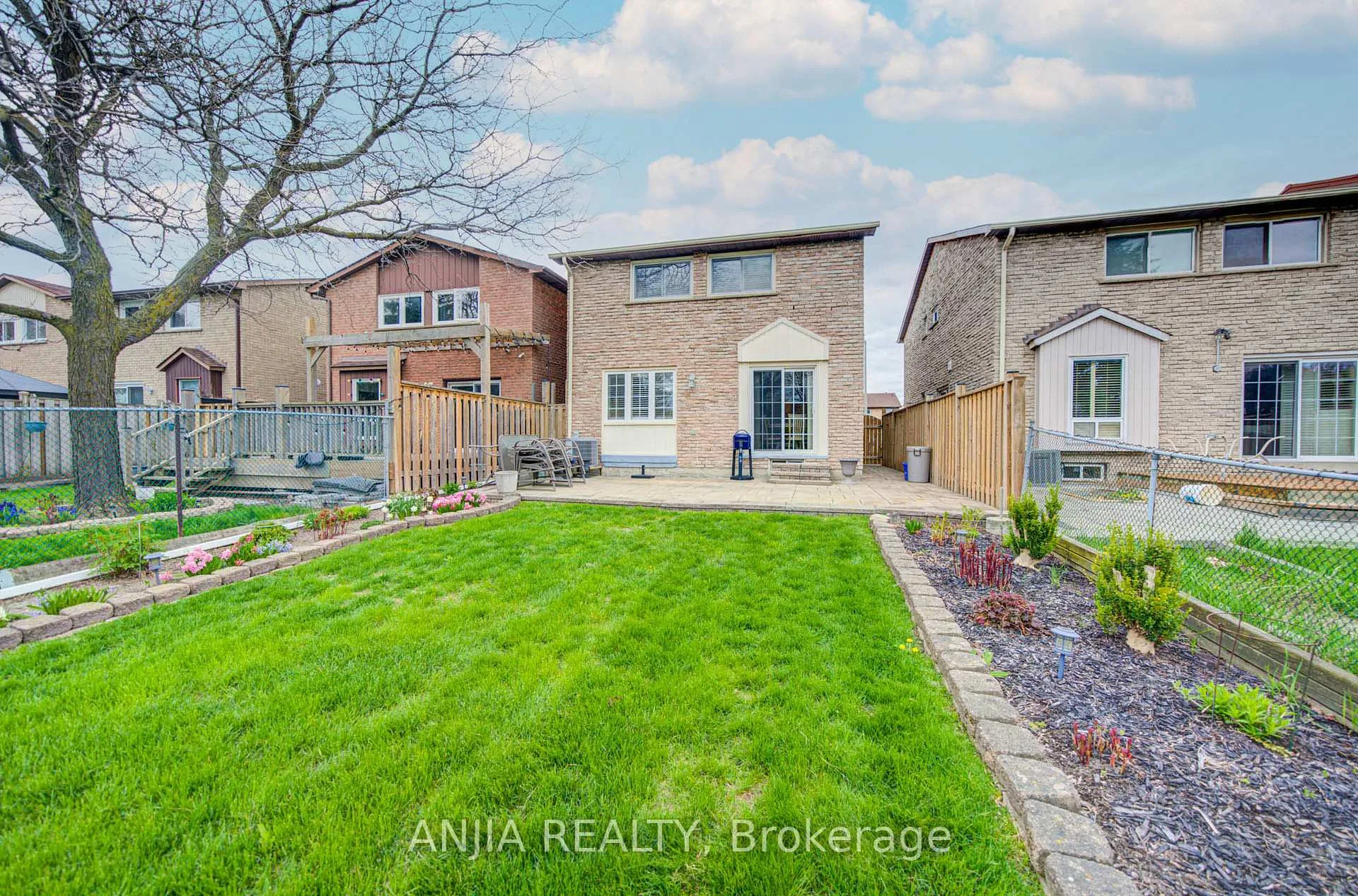 Photo 27 of 48 Upton Crescent, Markham, Milliken Mills West — HOMEH