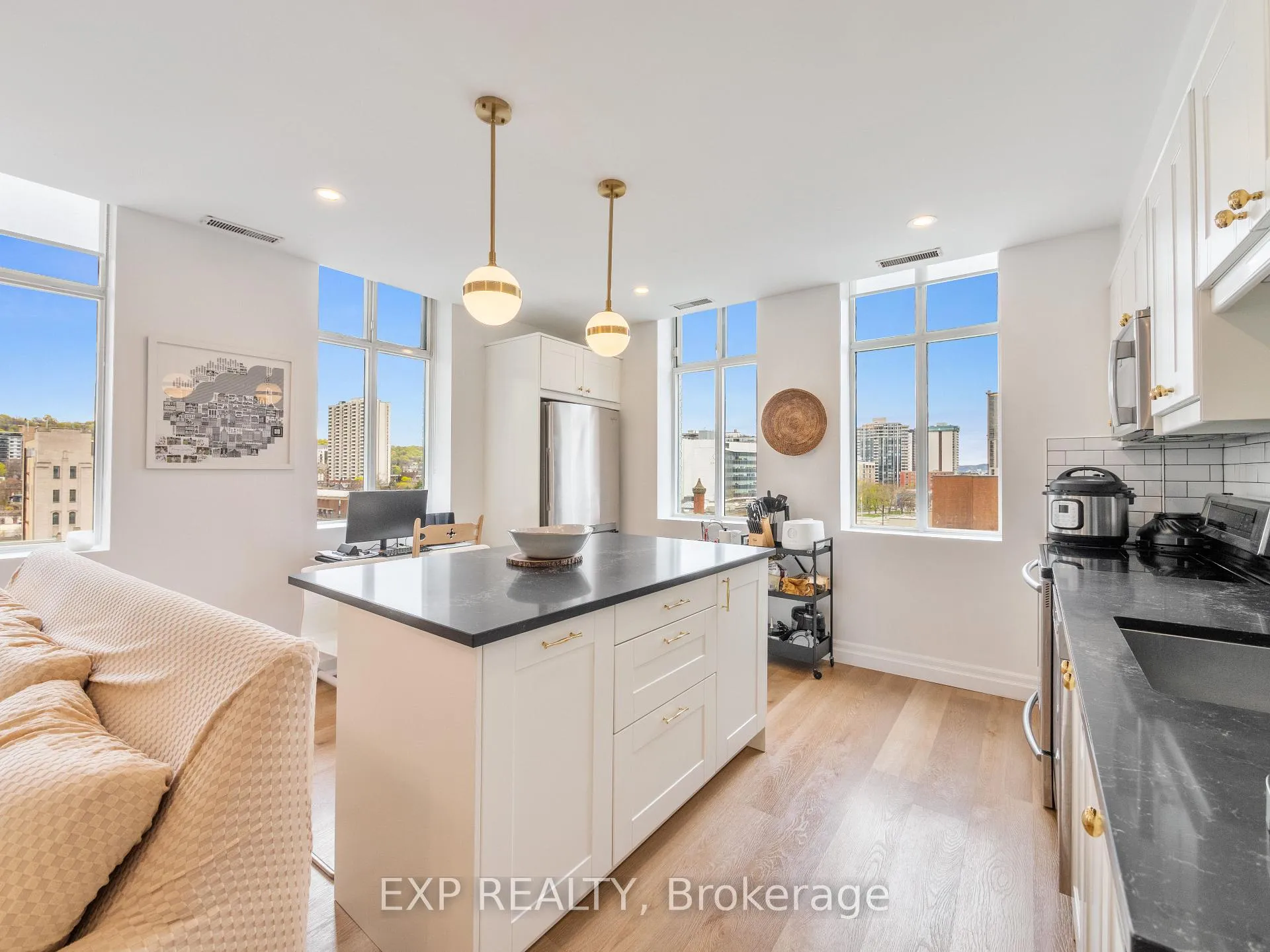 Photo 9 of Unit 805, 36 James Street S, Hamilton, Central — HOMEH
