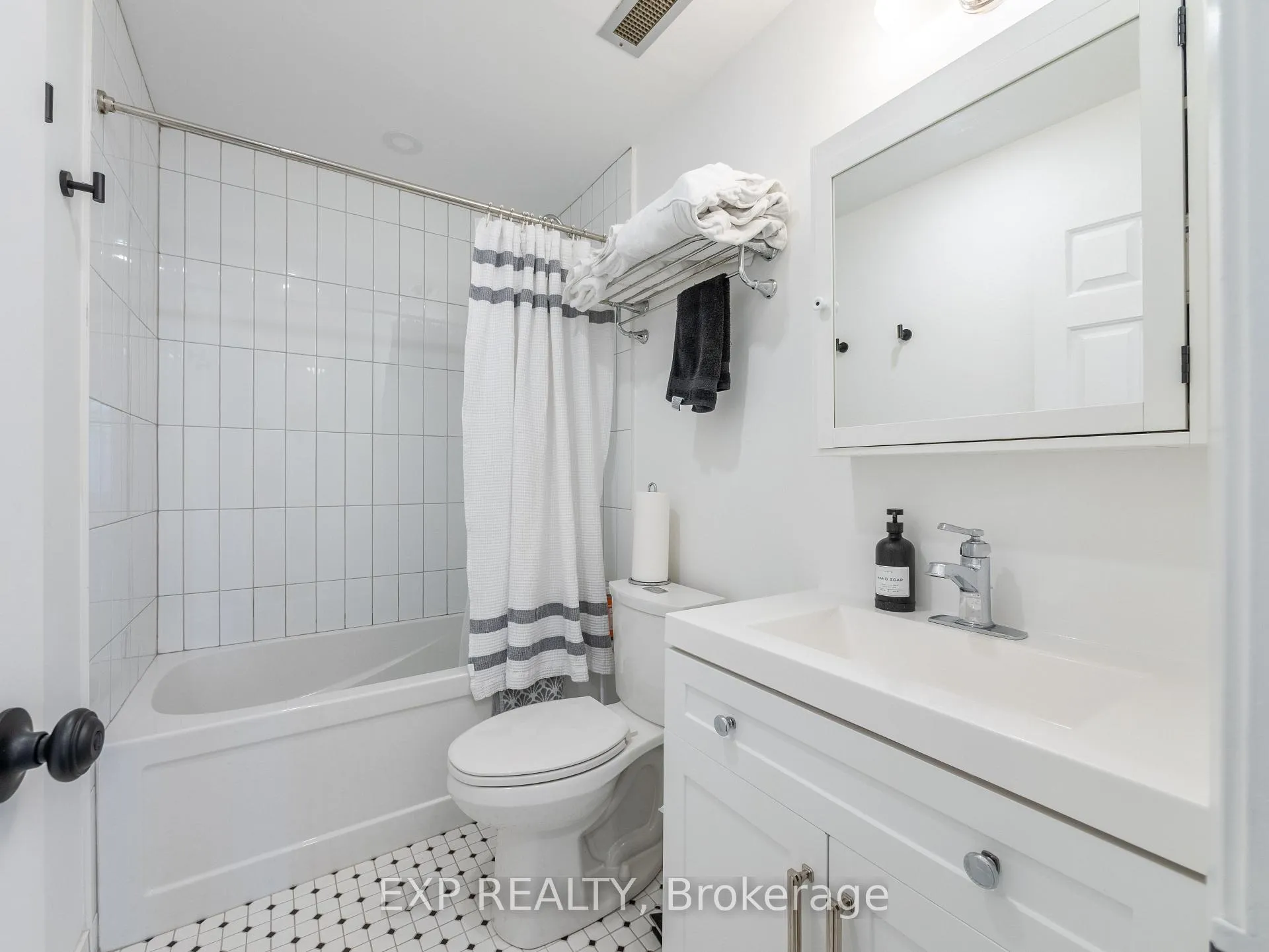 Photo 20 of Unit 805, 36 James Street S, Hamilton, Central — HOMEH