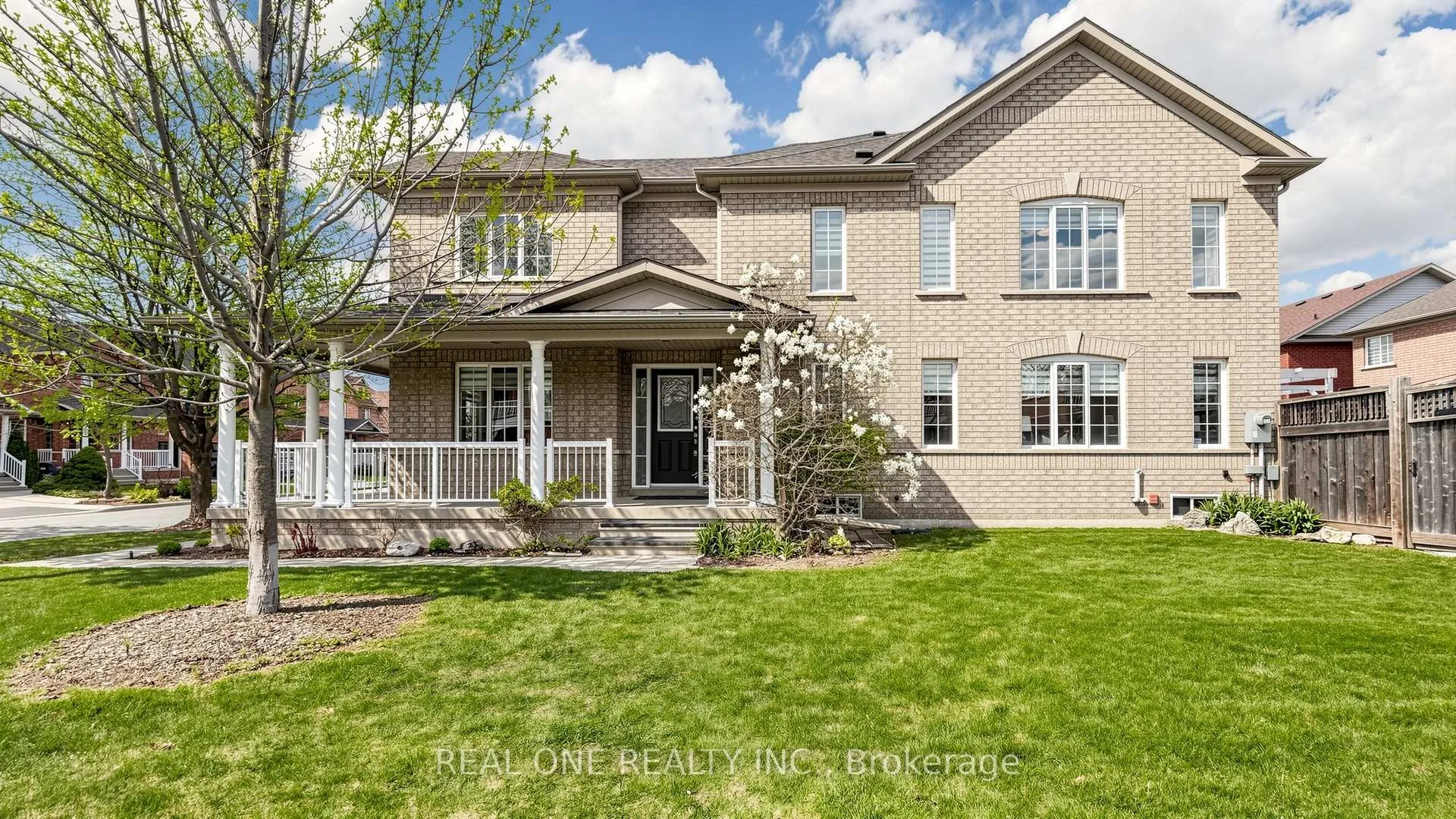 Photo 3 of 3265 Springrun Way, Mississauga, Churchill Meadows — HOMEH
