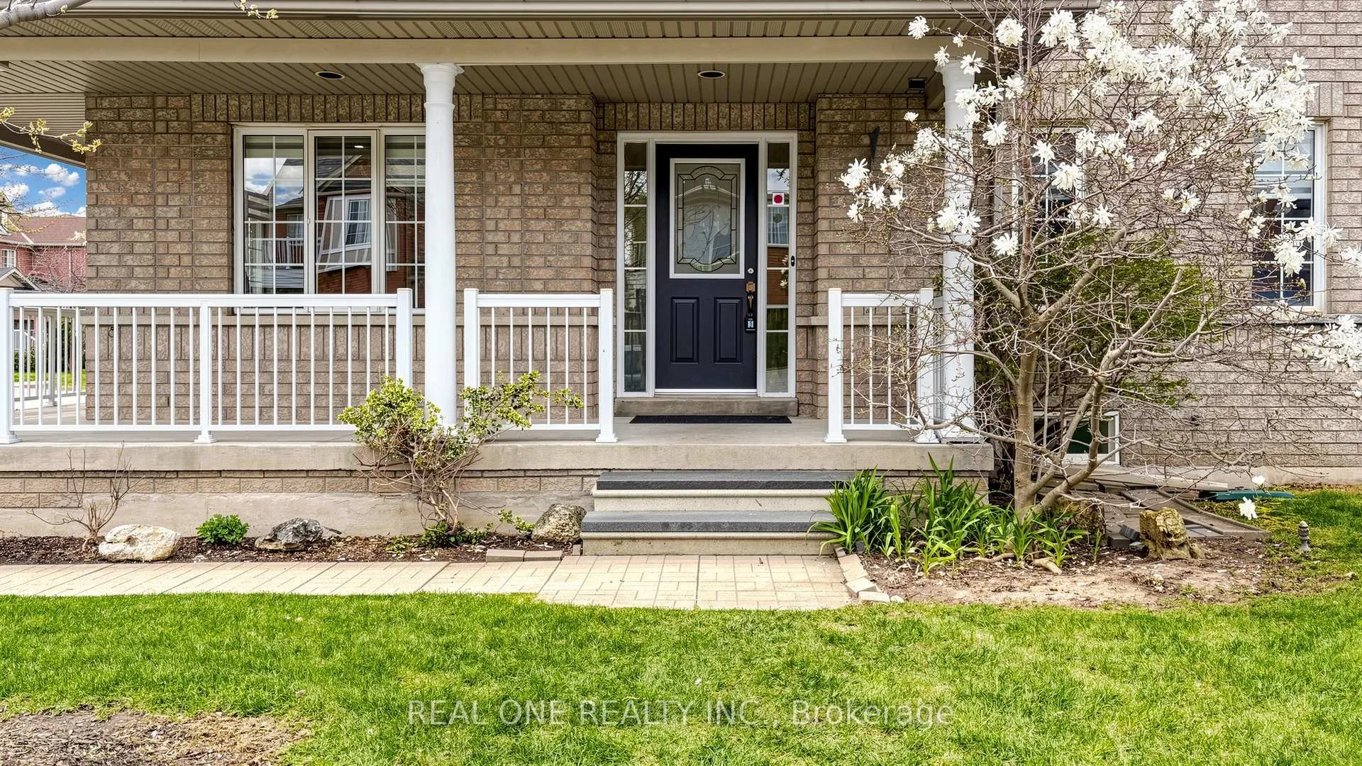 Photo 4 of 3265 Springrun Way, Mississauga, Churchill Meadows — HOMEH