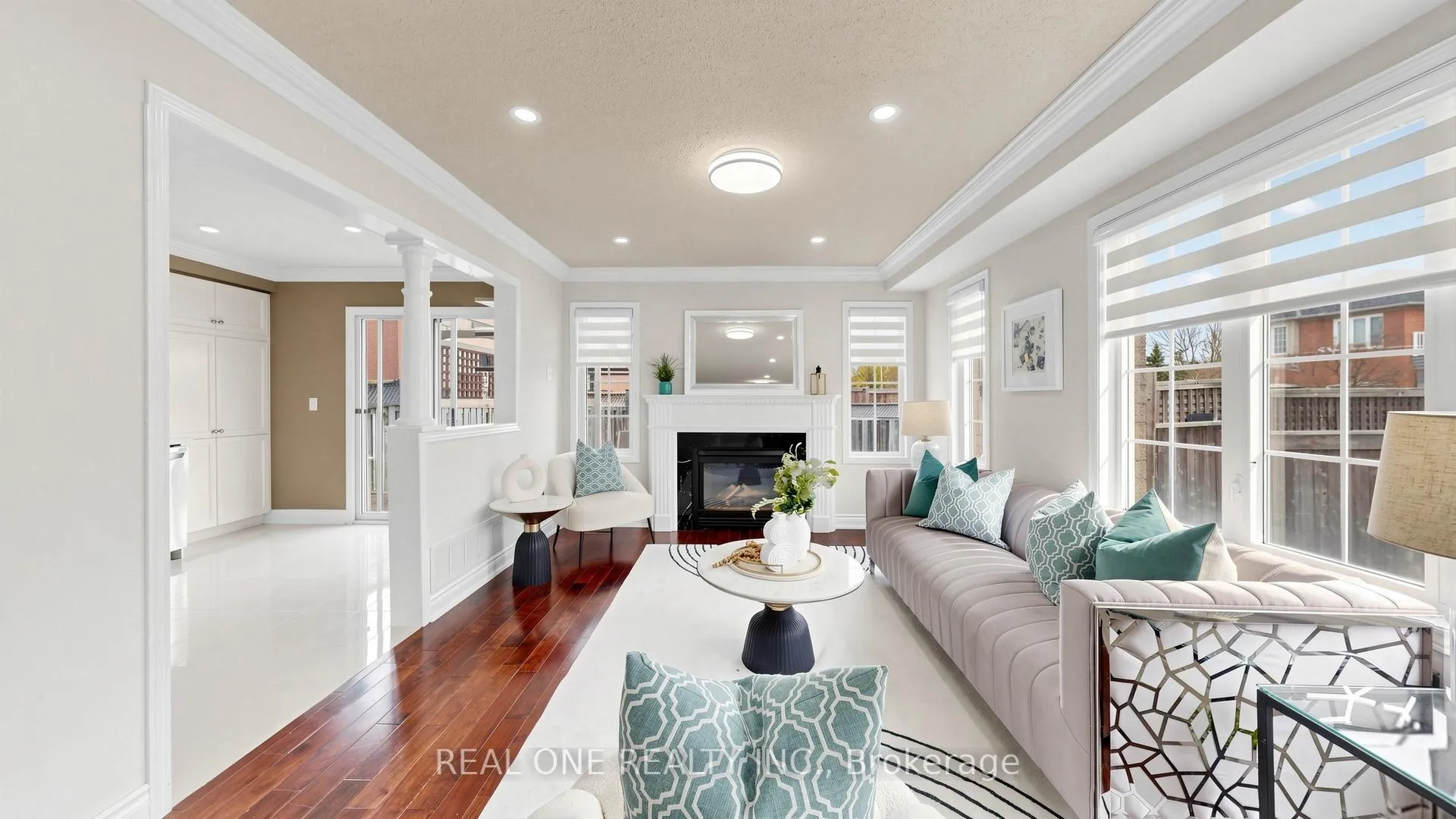 Photo 8 of 3265 Springrun Way, Mississauga, Churchill Meadows — HOMEH