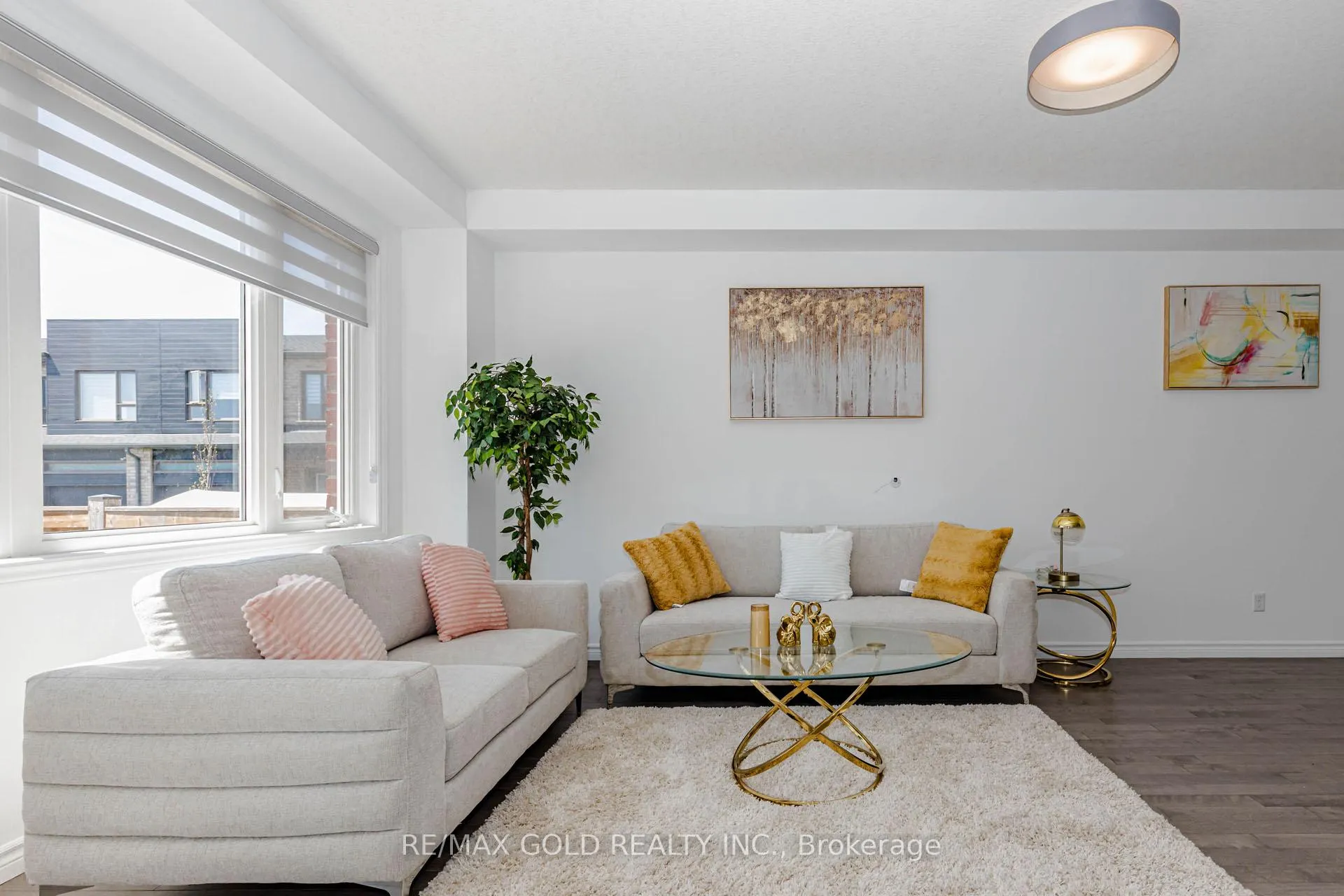 Photo 7 of 60 Saddlebrook Court, Kitchener — HOMEH