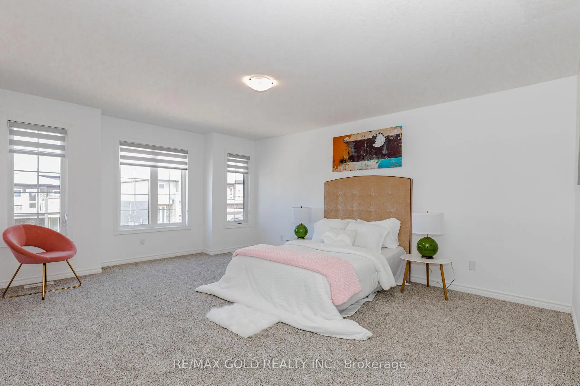 Photo 15 of 60 Saddlebrook Court, Kitchener — HOMEH