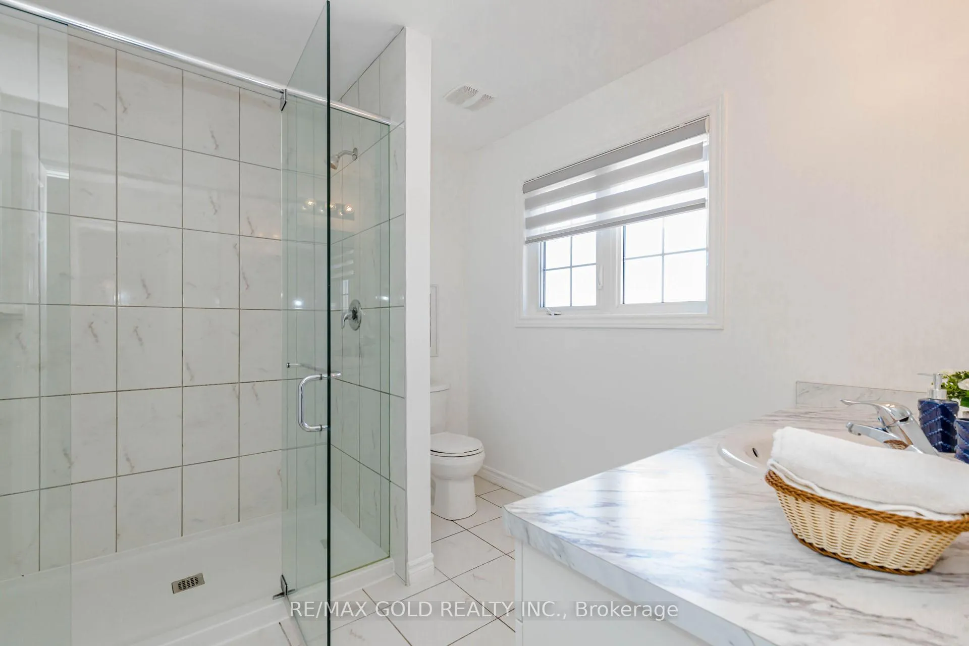 Photo 17 of 60 Saddlebrook Court, Kitchener — HOMEH