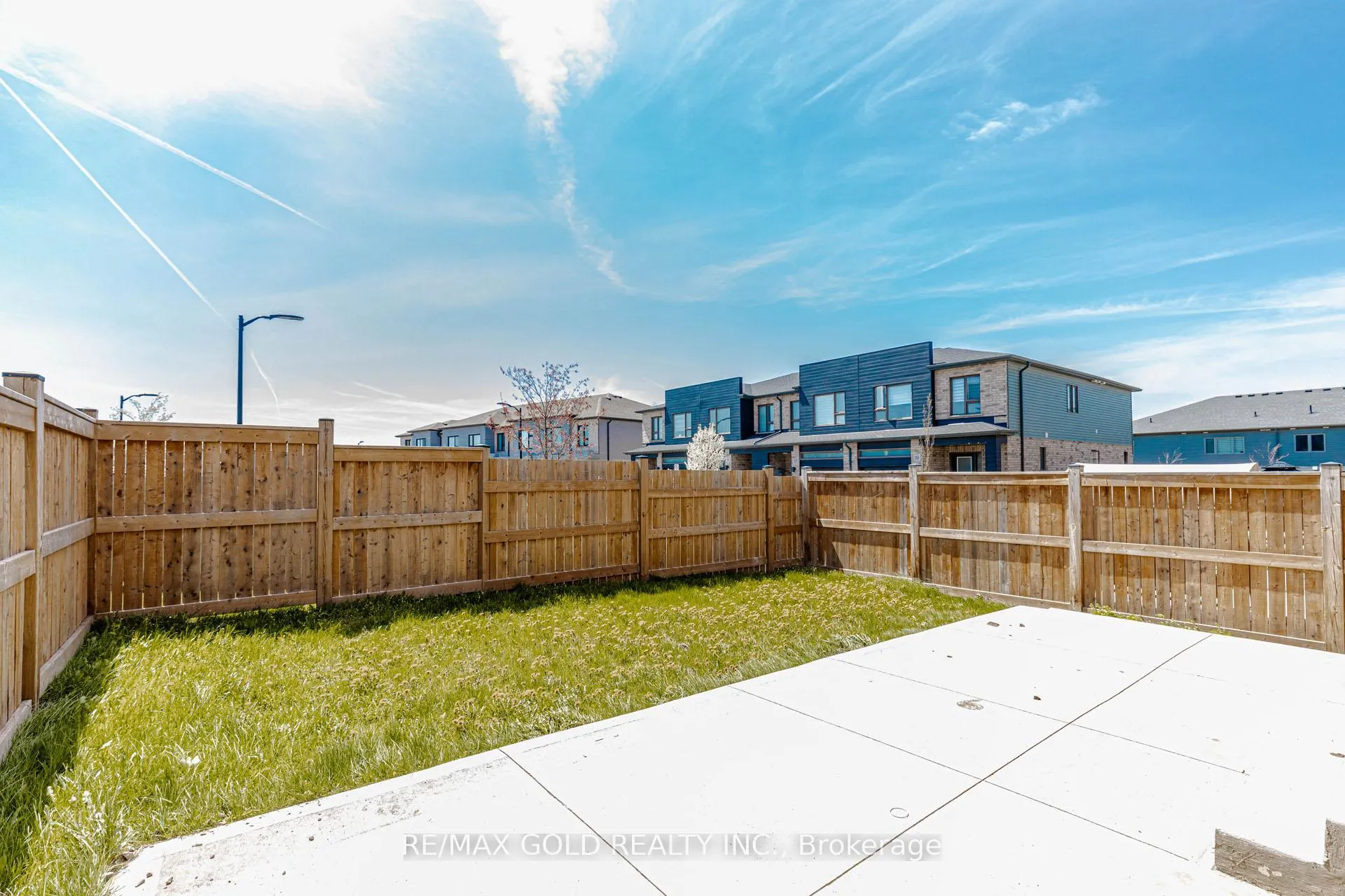 Photo 18 of 60 Saddlebrook Court, Kitchener — HOMEH