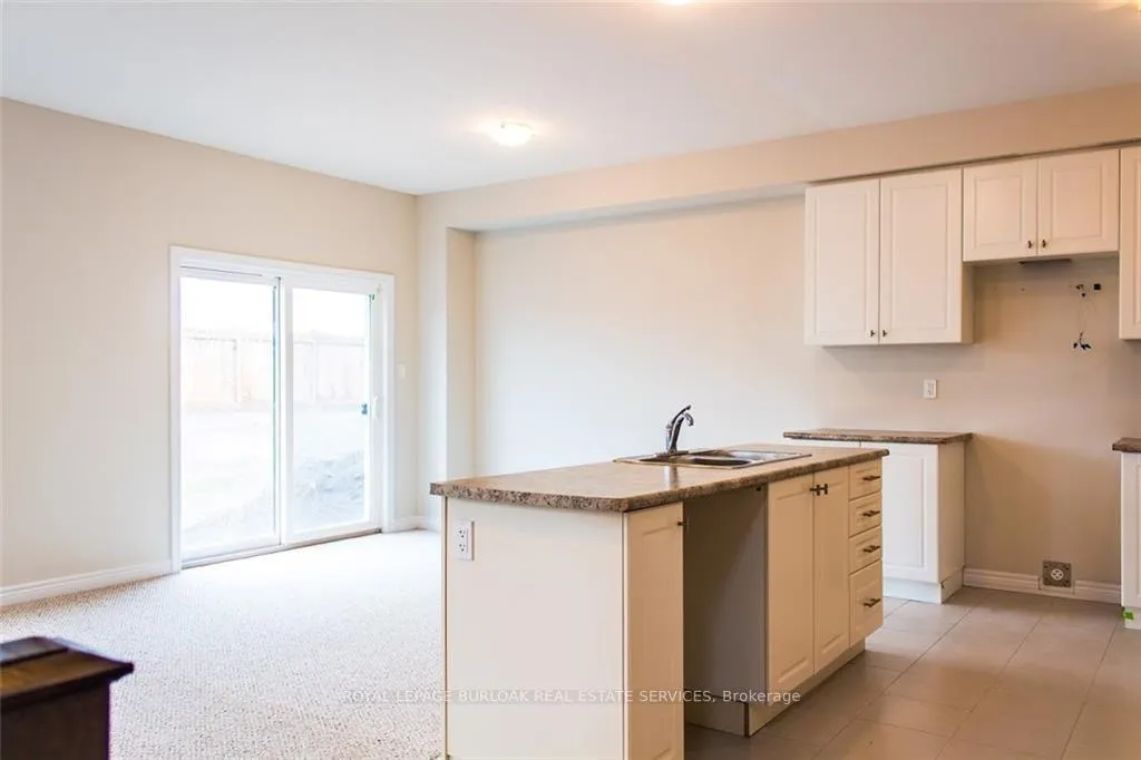 Photo 5 of 25 Pinot Crescent, Hamilton, Fruitland — HOMEH