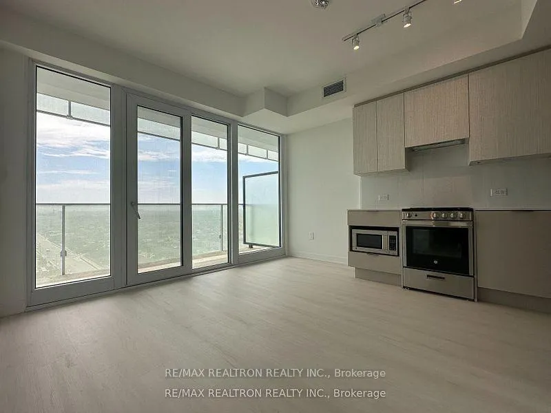 Photo 5 of Unit 2107, 3900 Confederation Parkway, Mississauga, City Centre — HOMEH