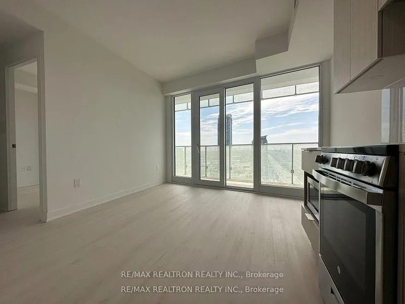 Photo 6 of Unit 2107, 3900 Confederation Parkway, Mississauga, City Centre — HOMEH