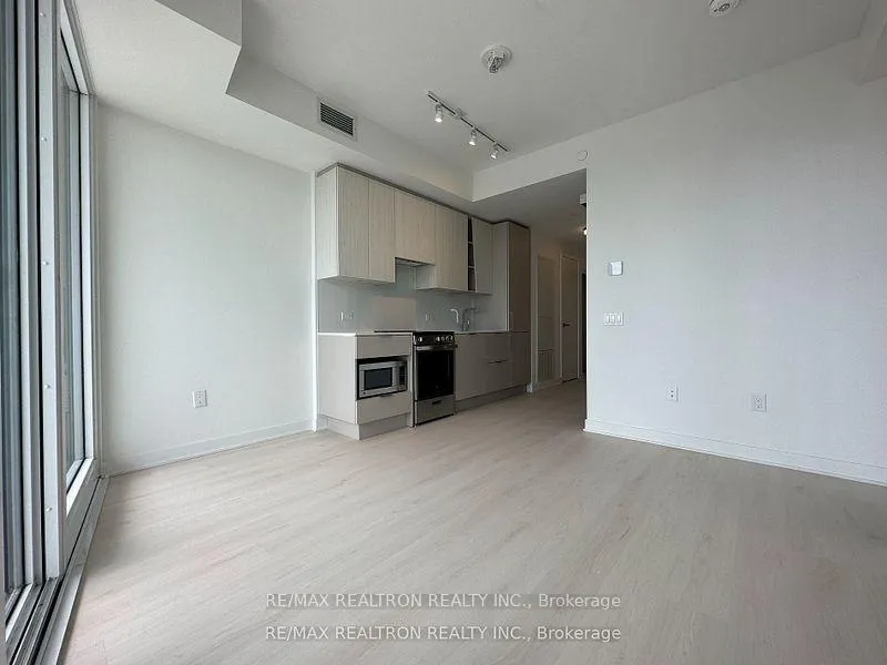 Photo 7 of Unit 2107, 3900 Confederation Parkway, Mississauga, City Centre — HOMEH