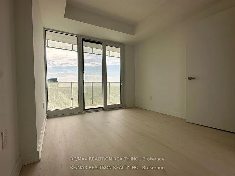 Photo 9 of Unit 2107, 3900 Confederation Parkway, Mississauga, City Centre — HOMEH