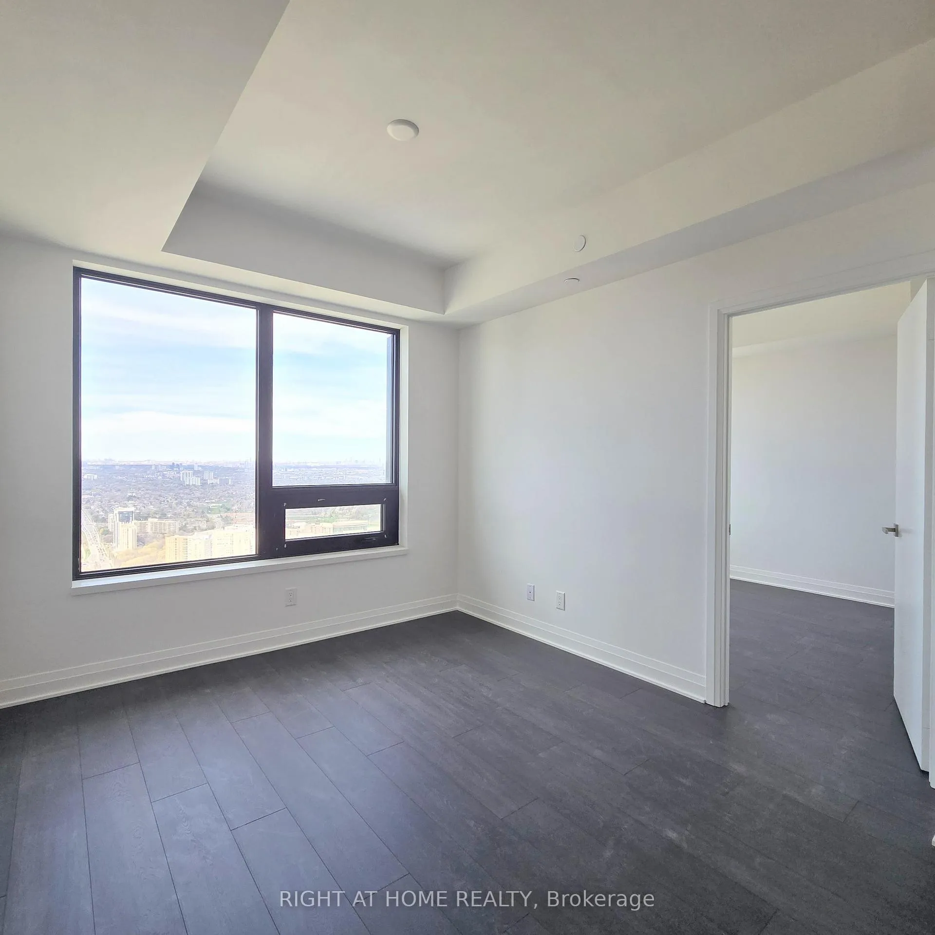 Photo 6 of Unit 5201, 4015 The Exchange, Mississauga, City Centre — HOMEH