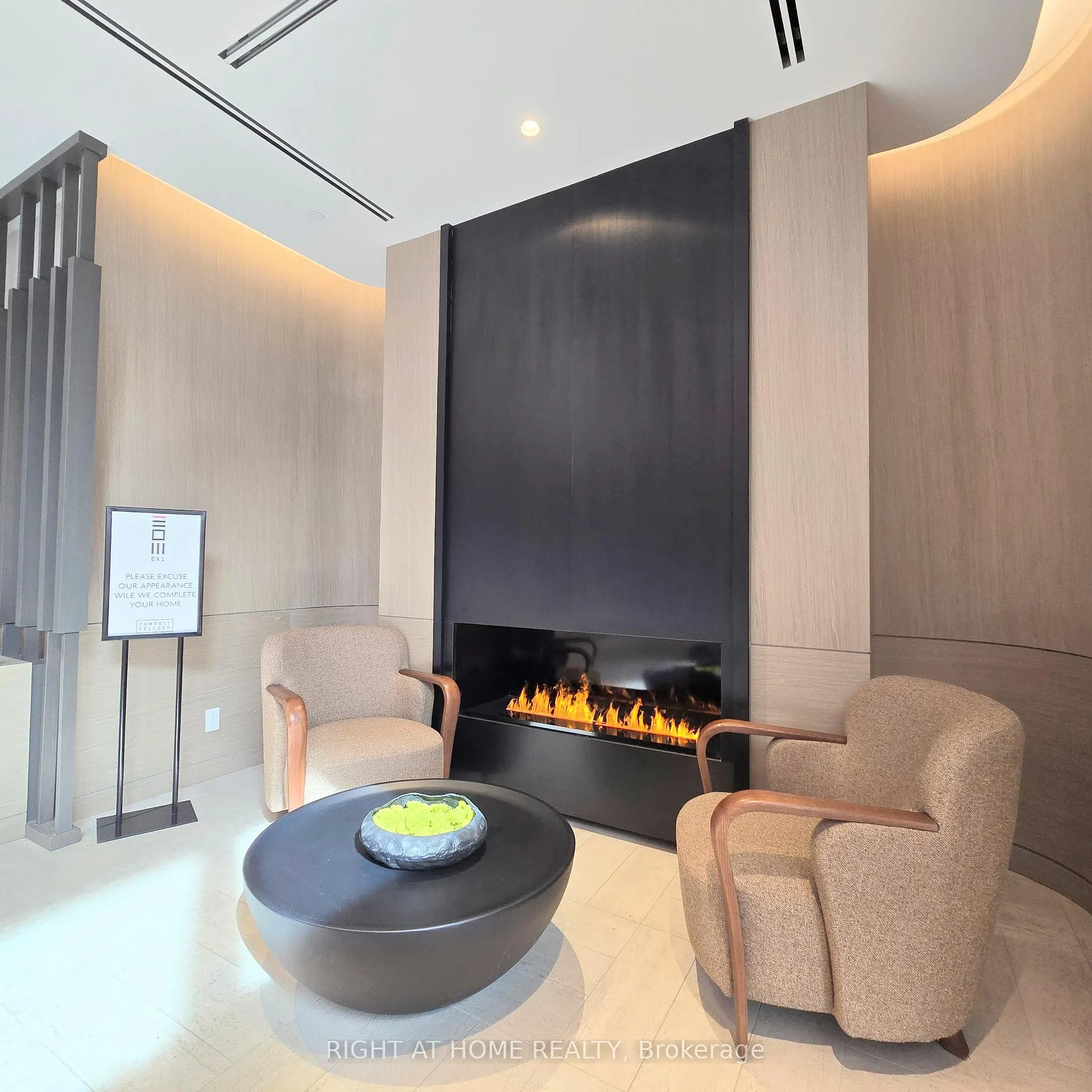 Photo 11 of Unit 5201, 4015 The Exchange, Mississauga, City Centre — HOMEH