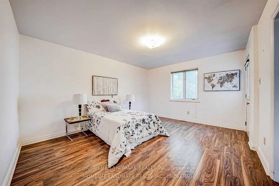 Photo 12 of 44 Frontenac Avenue, Toronto, Bedford Park-Nortown — HOMEH