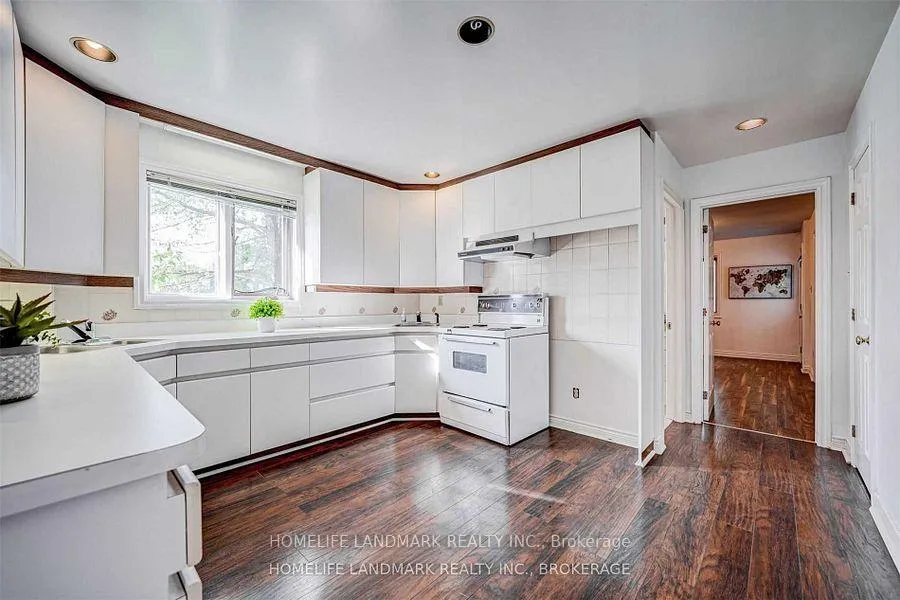 Photo 14 of 44 Frontenac Avenue, Toronto, Bedford Park-Nortown — HOMEH