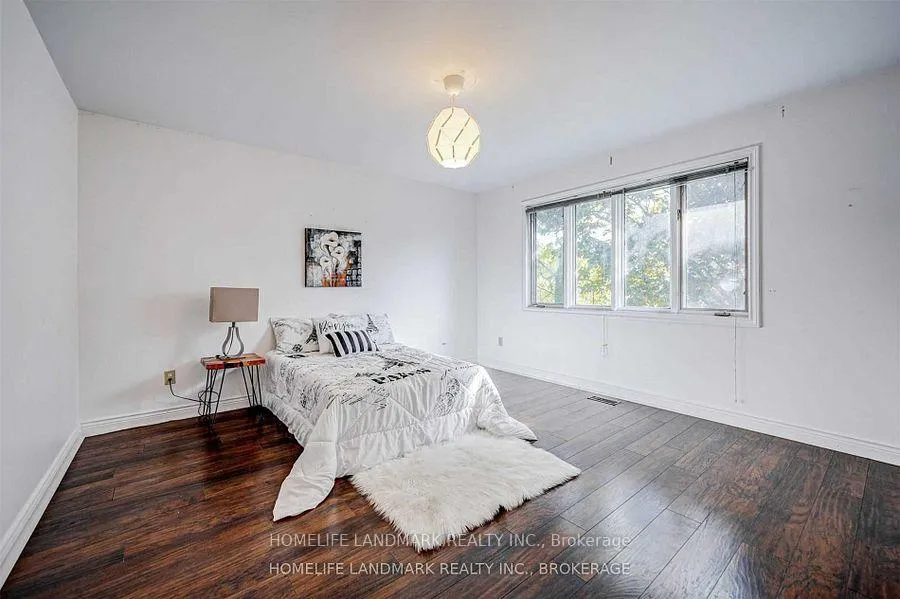 Photo 21 of 44 Frontenac Avenue, Toronto, Bedford Park-Nortown — HOMEH