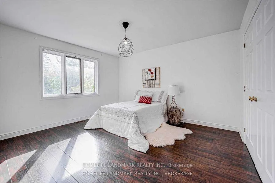 Photo 25 of 44 Frontenac Avenue, Toronto, Bedford Park-Nortown — HOMEH