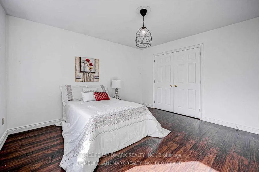 Photo 26 of 44 Frontenac Avenue, Toronto, Bedford Park-Nortown — HOMEH