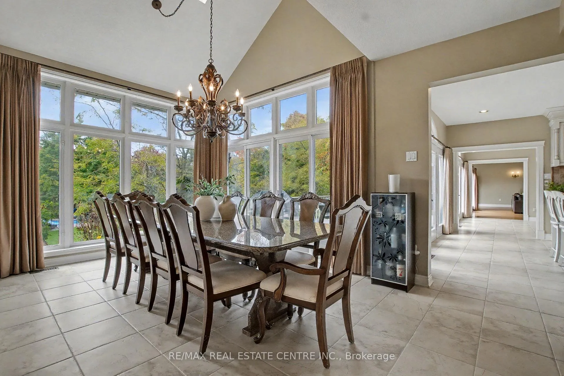 Photo 17 of 4220 Ennisclare Drive, Milton, Rural Nassagaweya — HOMEH