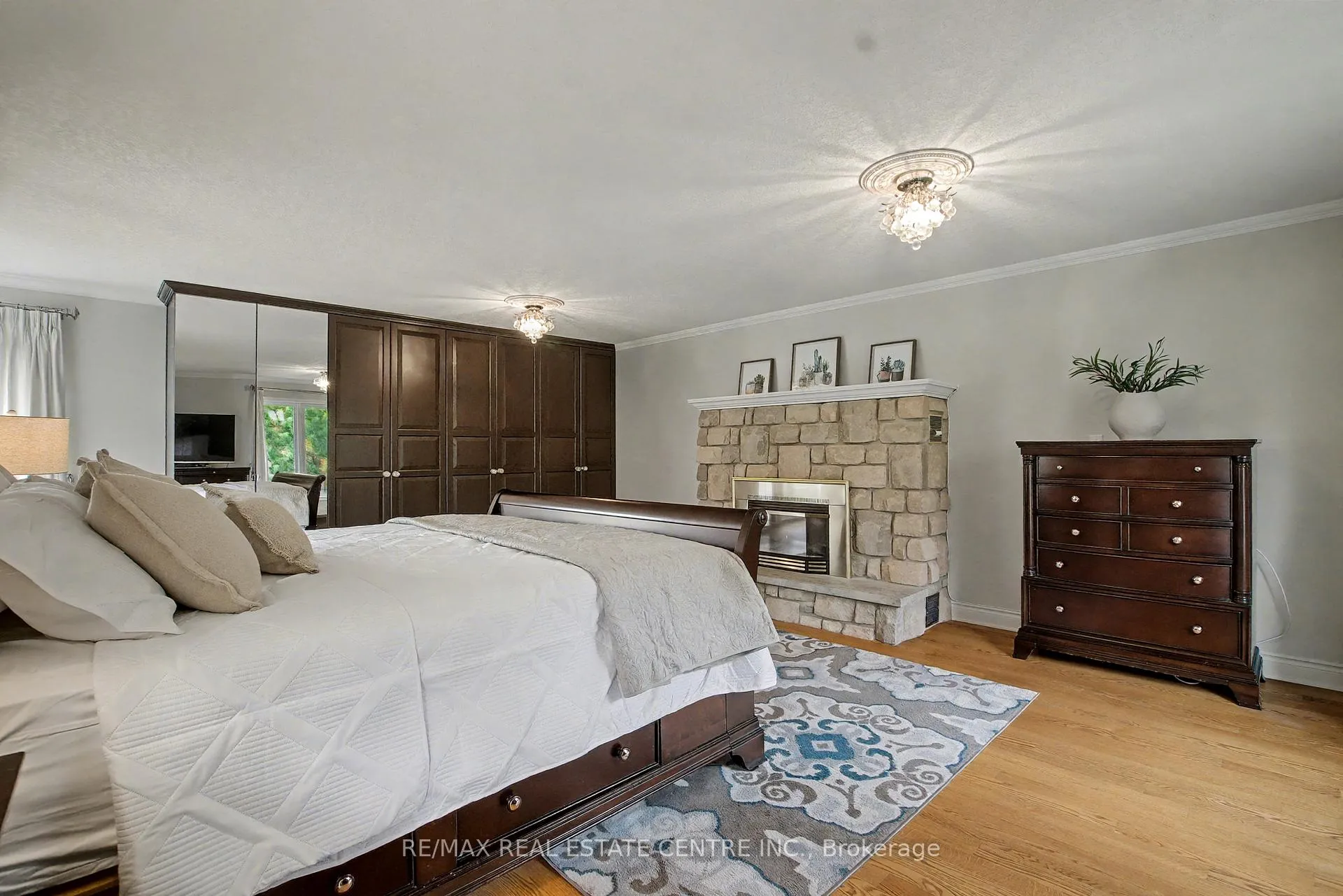 Photo 20 of 4220 Ennisclare Drive, Milton, Rural Nassagaweya — HOMEH