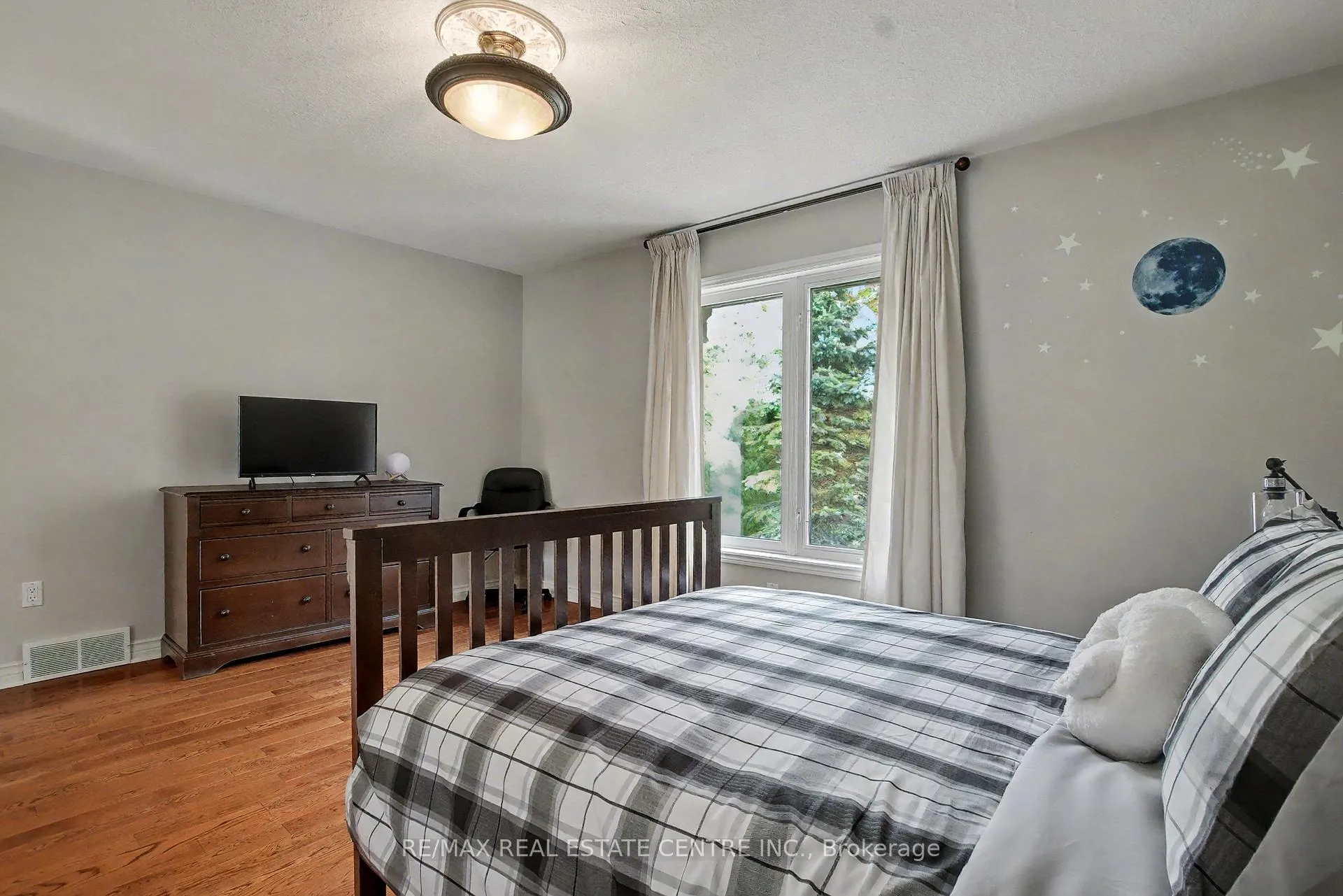 Photo 22 of 4220 Ennisclare Drive, Milton, Rural Nassagaweya — HOMEH