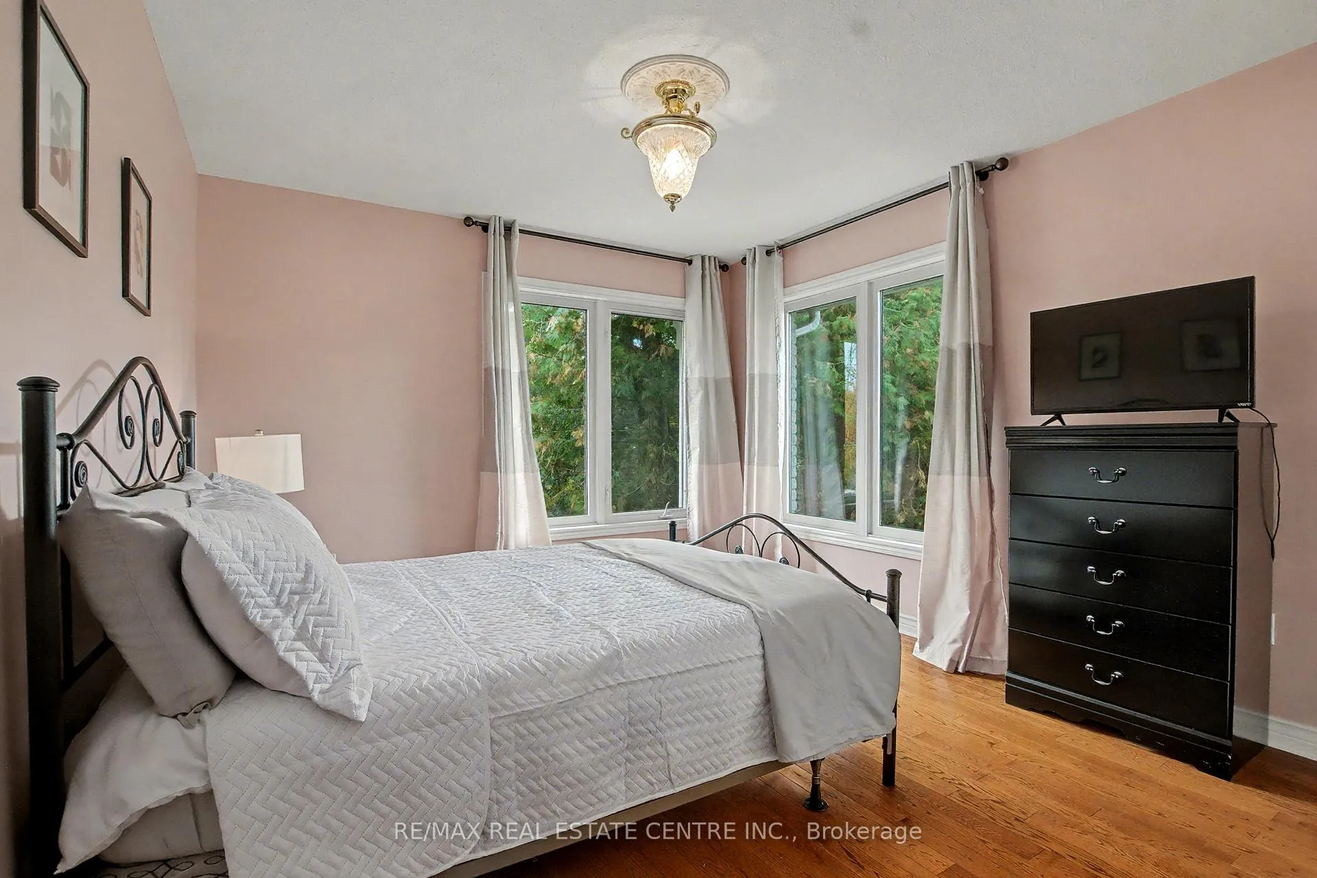 Photo 23 of 4220 Ennisclare Drive, Milton, Rural Nassagaweya — HOMEH