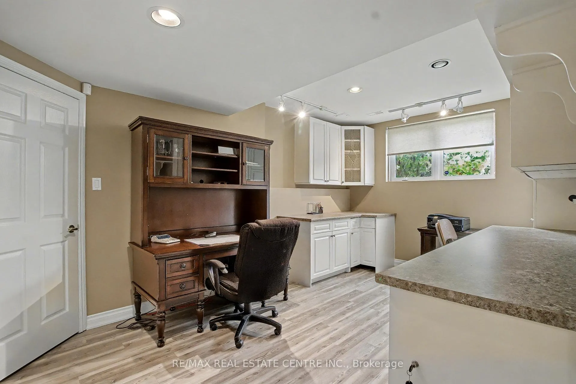 Photo 31 of 4220 Ennisclare Drive, Milton, Rural Nassagaweya — HOMEH
