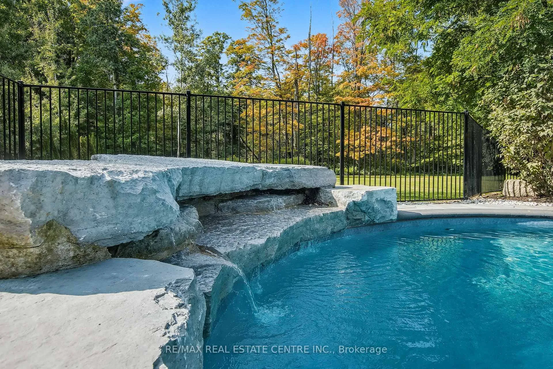 Photo 39 of 4220 Ennisclare Drive, Milton, Rural Nassagaweya — HOMEH