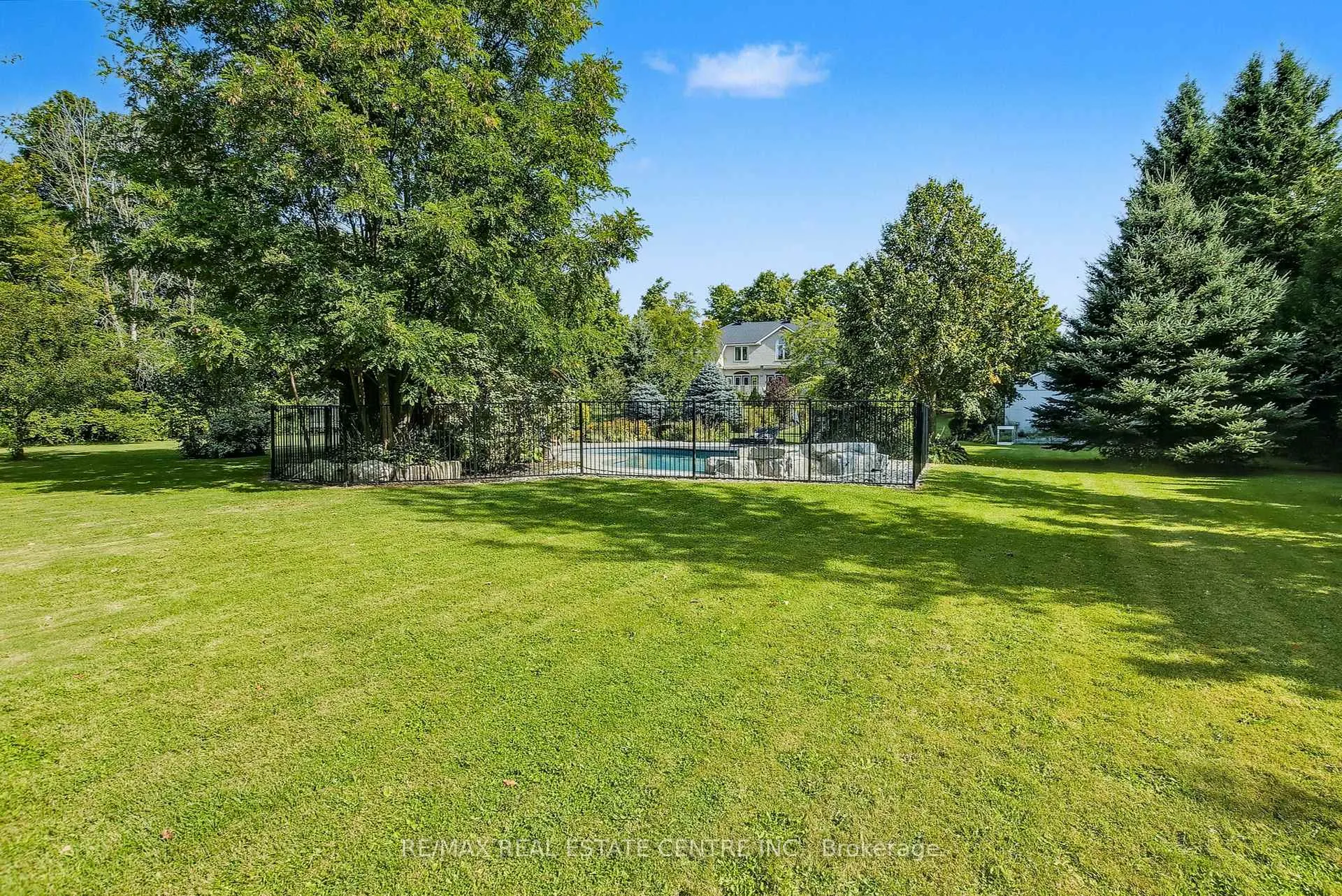 Photo 43 of 4220 Ennisclare Drive, Milton, Rural Nassagaweya — HOMEH