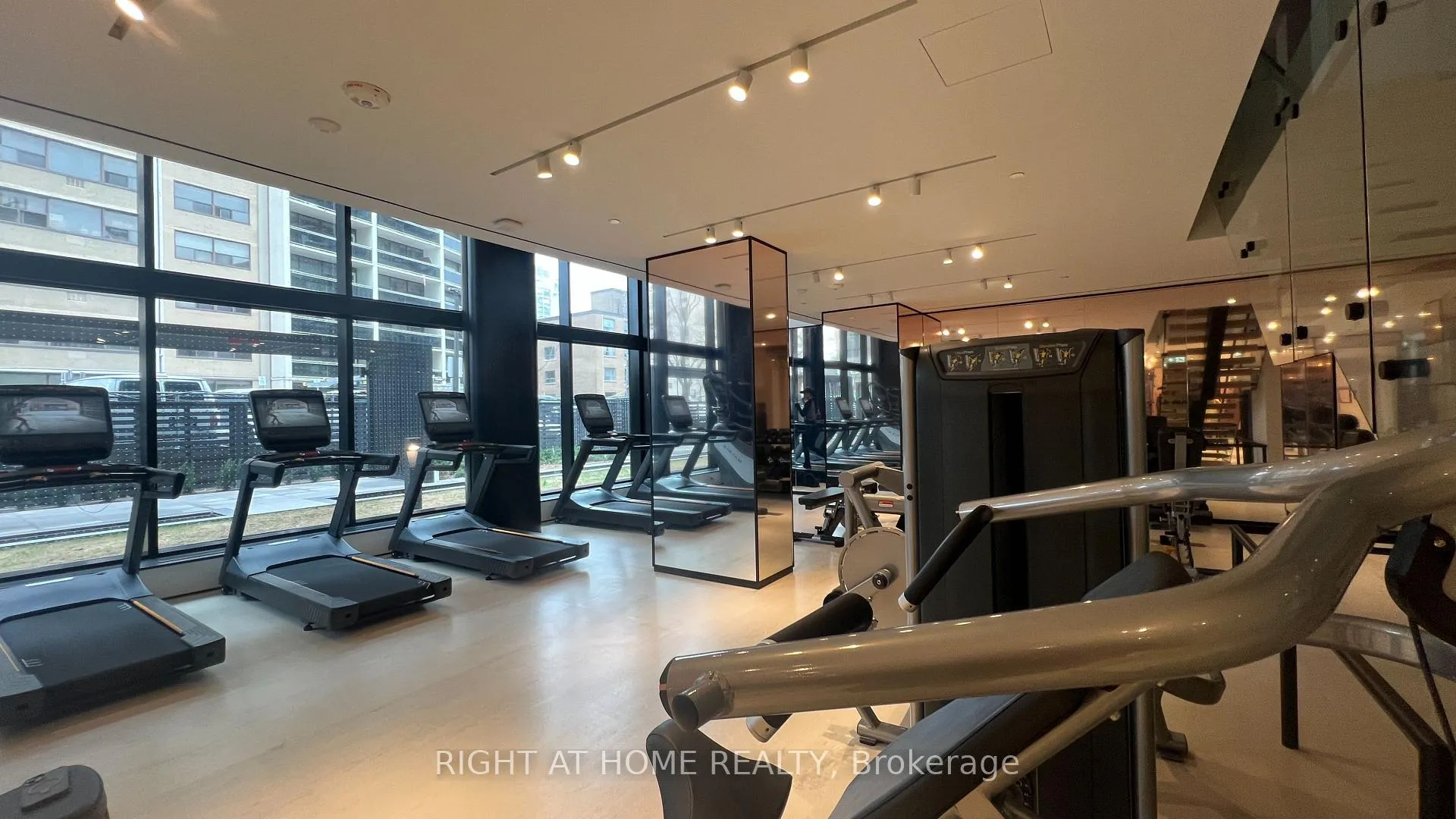 Photo 17 of Unit LPH09, 110 Broadway Avenue, Toronto, Mount Pleasant West — HOMEH