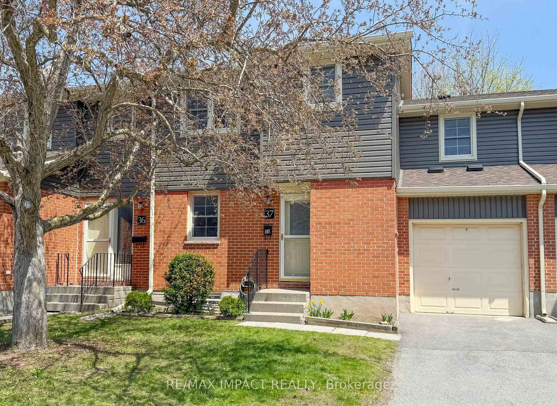 Photo 1 of Unit 37, 19 Macpherson Avenue, Kingston, Central City West — HOMEH