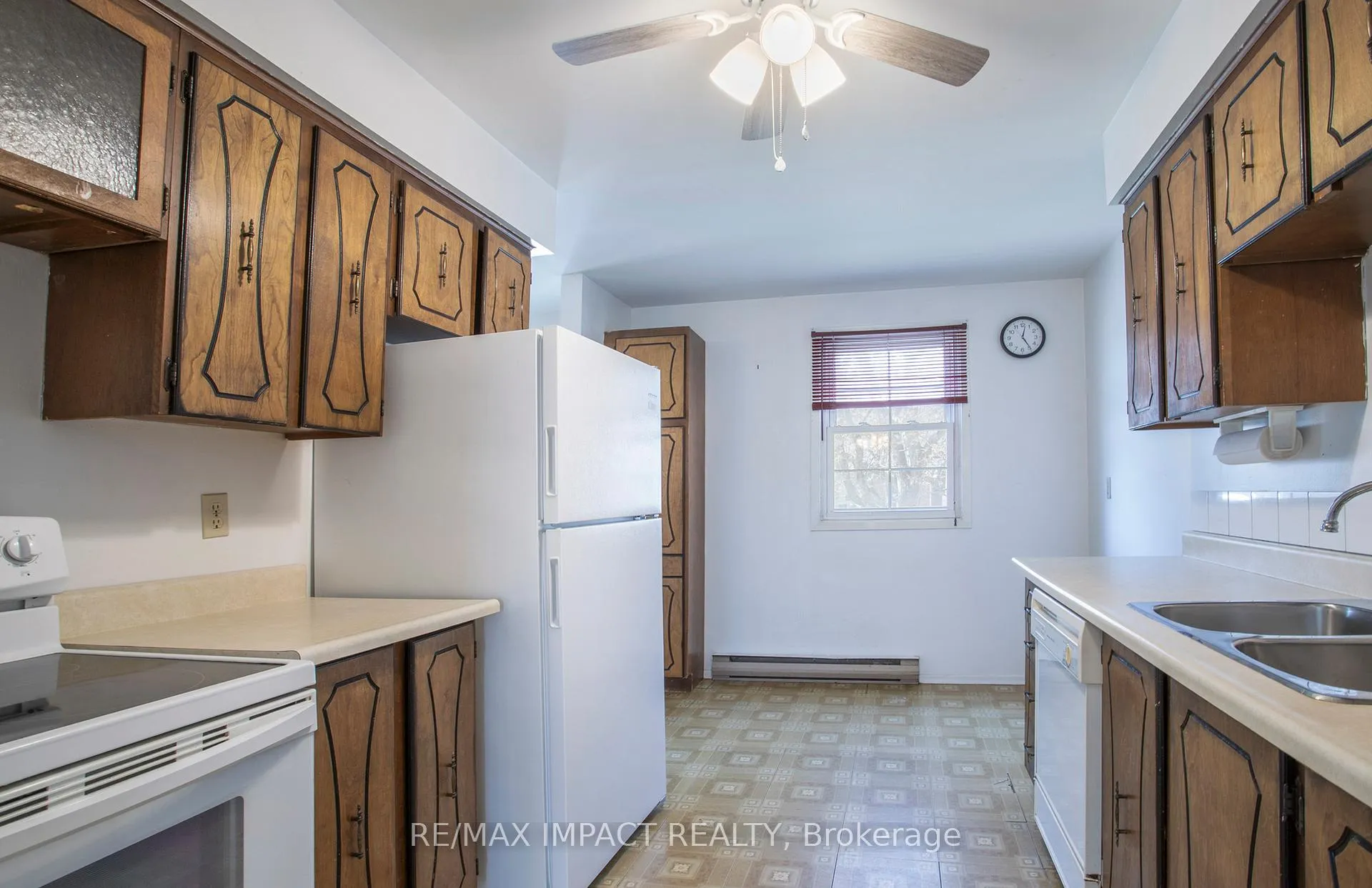 Photo 9 of Unit 37, 19 Macpherson Avenue, Kingston, Central City West — HOMEH