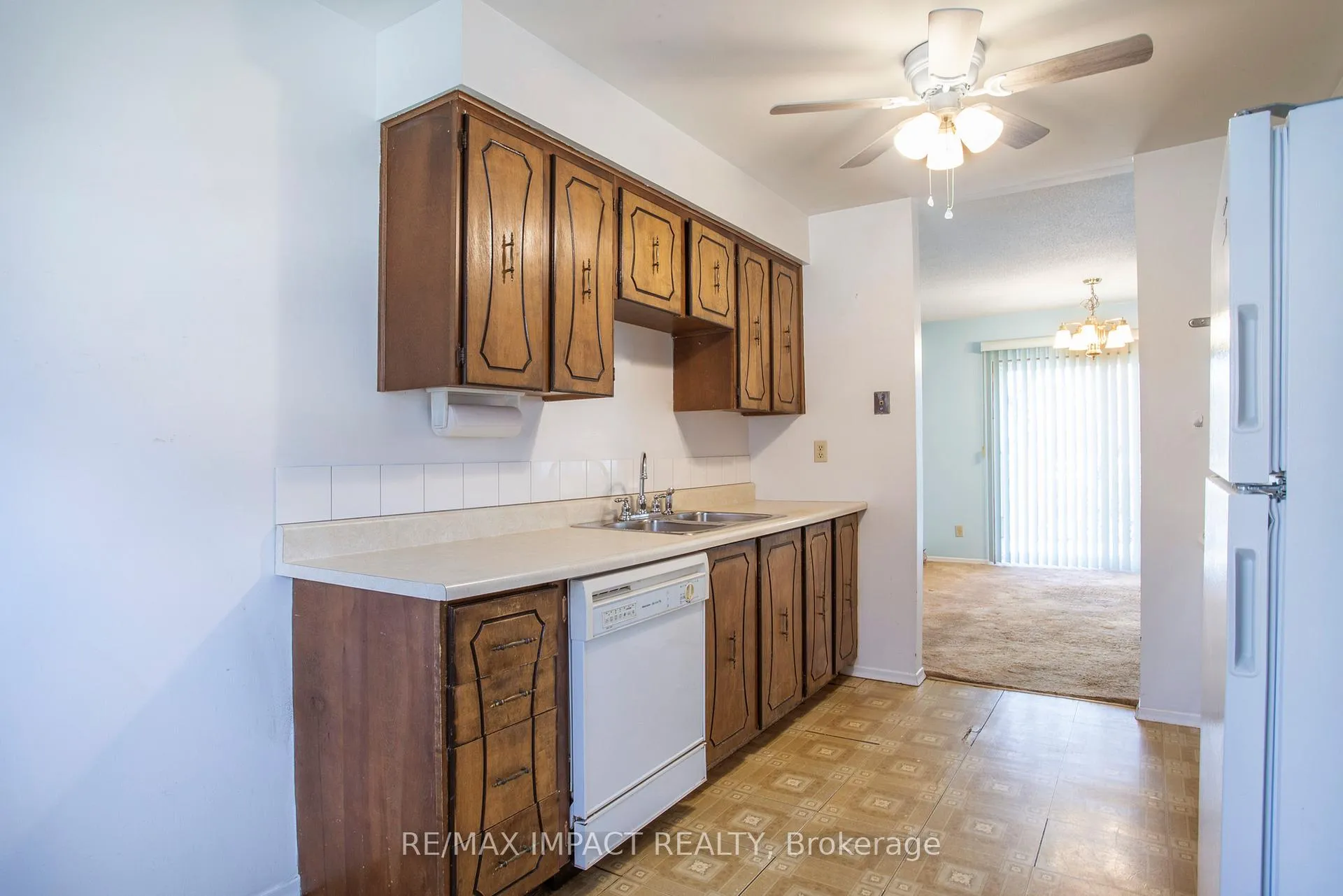 Photo 10 of Unit 37, 19 Macpherson Avenue, Kingston, Central City West — HOMEH