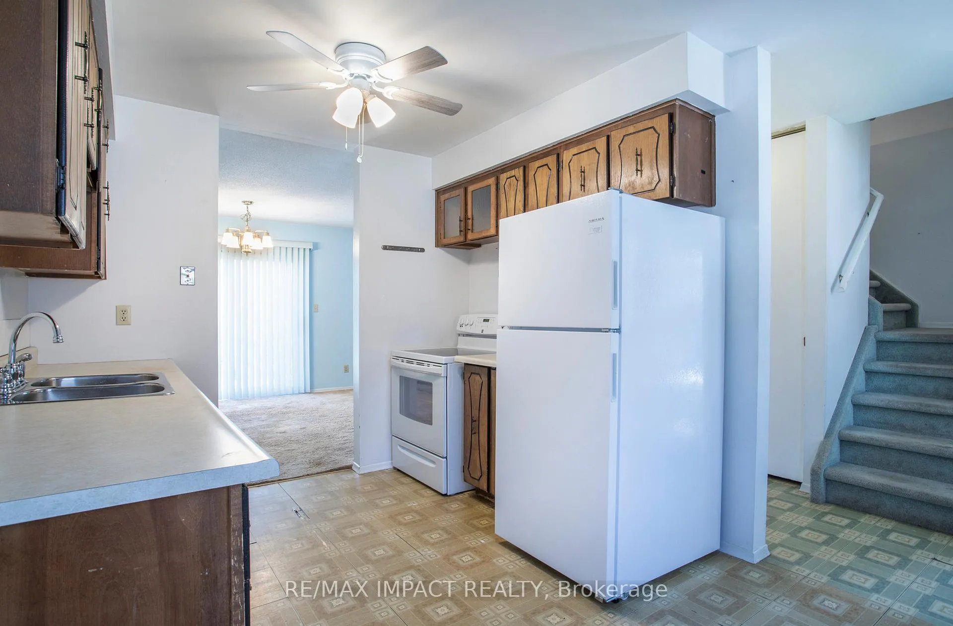 Photo 11 of Unit 37, 19 Macpherson Avenue, Kingston, Central City West — HOMEH