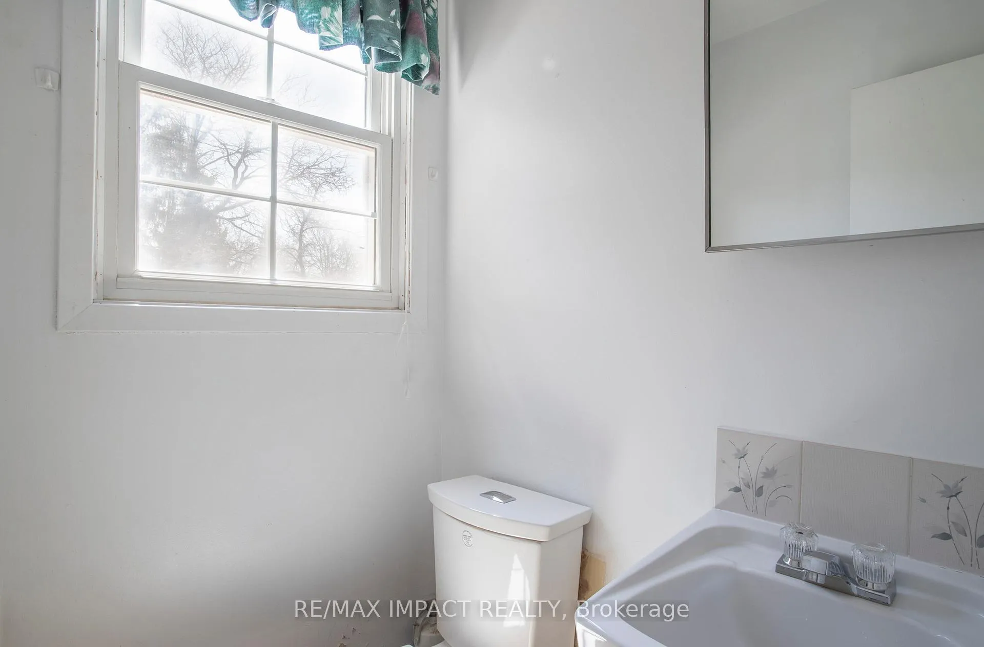 Photo 12 of Unit 37, 19 Macpherson Avenue, Kingston, Central City West — HOMEH