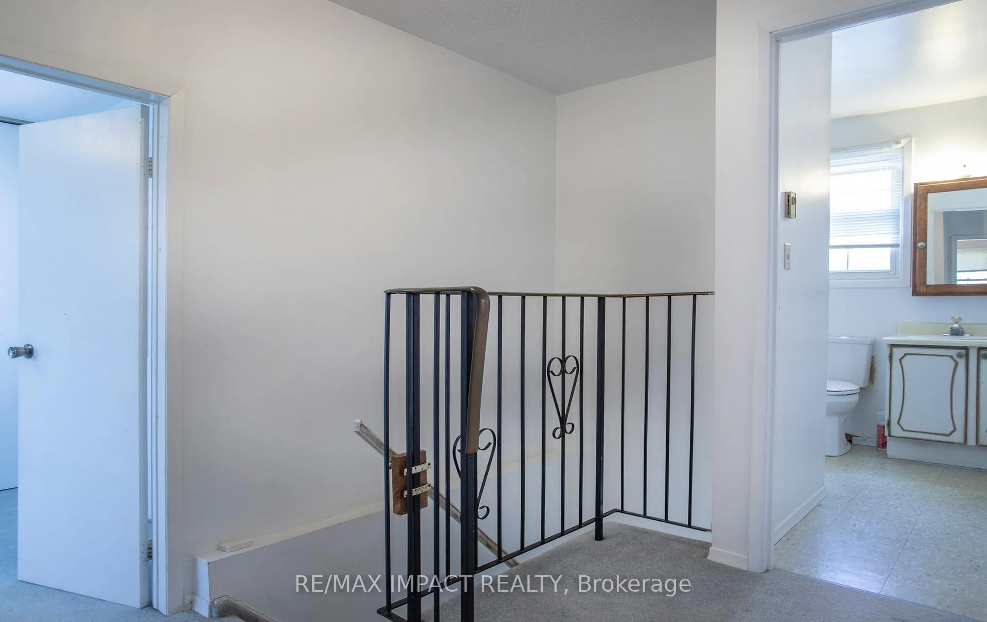 Photo 19 of Unit 37, 19 Macpherson Avenue, Kingston, Central City West — HOMEH