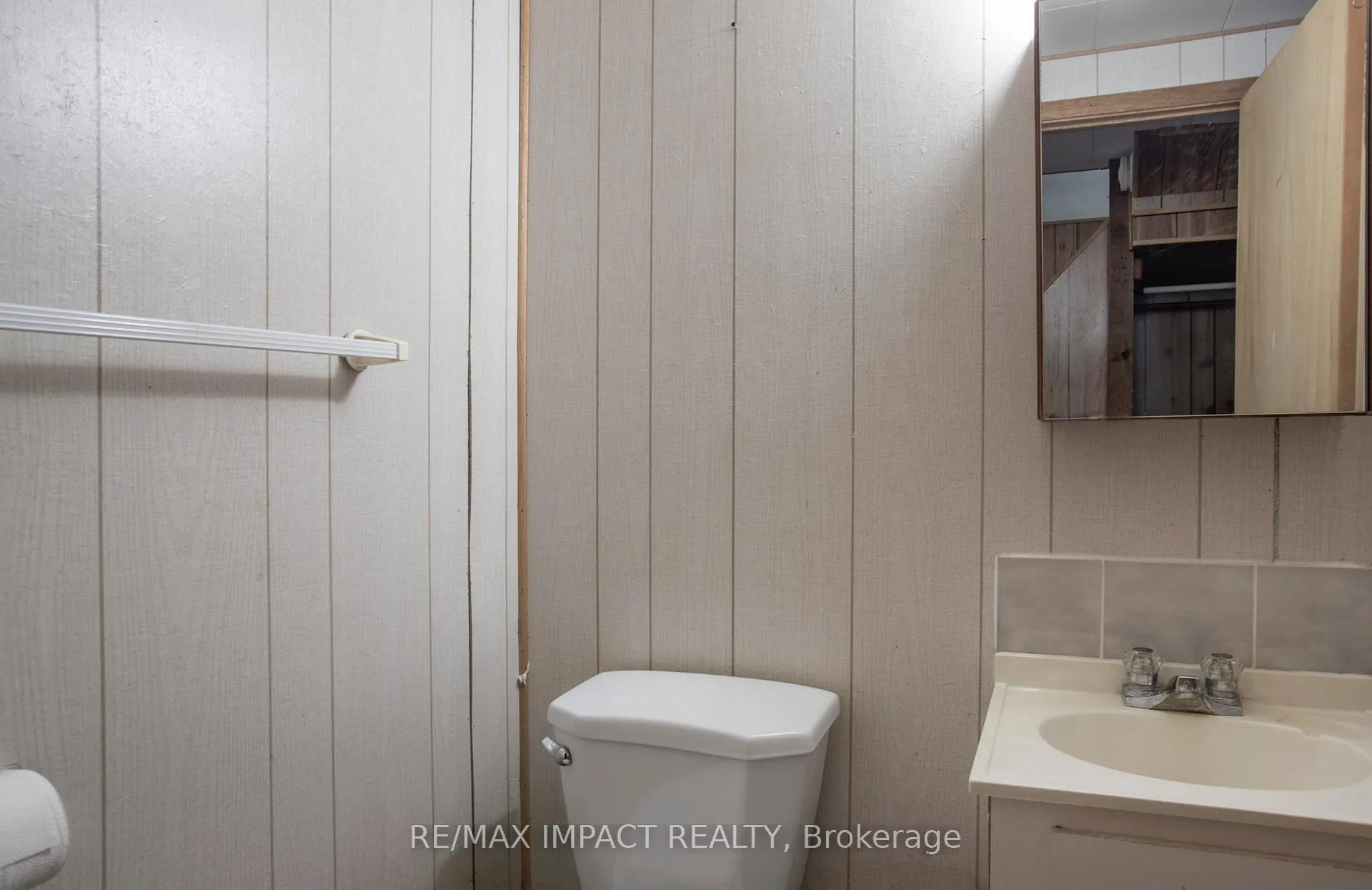 Photo 22 of Unit 37, 19 Macpherson Avenue, Kingston, Central City West — HOMEH