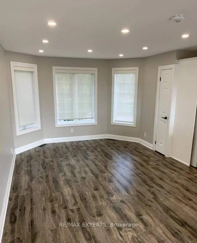 Photo 6 of Unit Upper, 73 Logan Court, Barrie, Holly — HOMEH