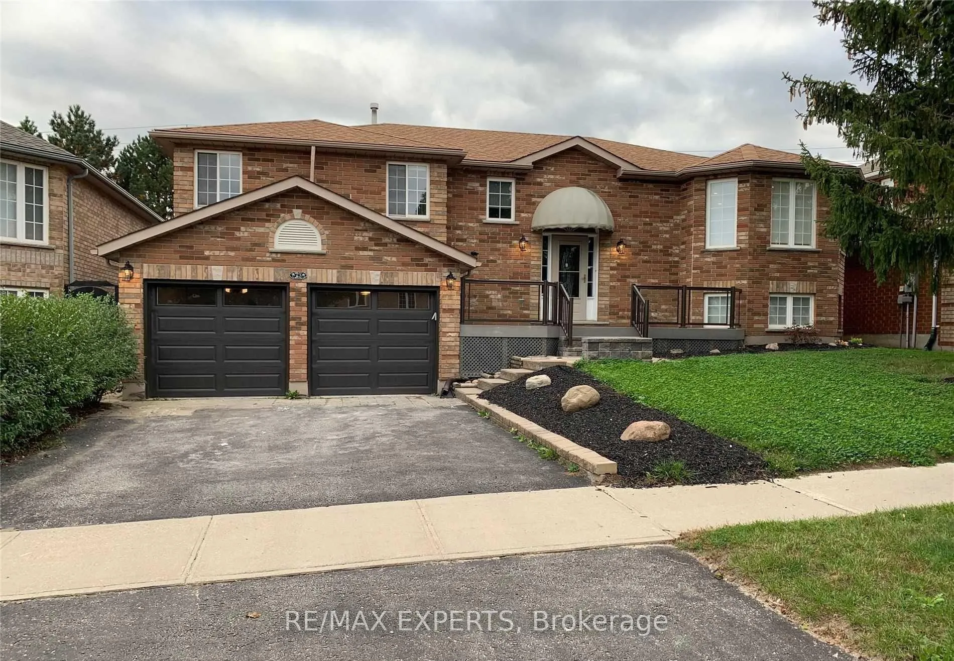 Photo 27 of Unit Upper, 73 Logan Court, Barrie, Holly — HOMEH