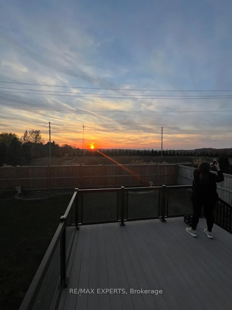 Photo 28 of Unit Upper, 73 Logan Court, Barrie, Holly — HOMEH