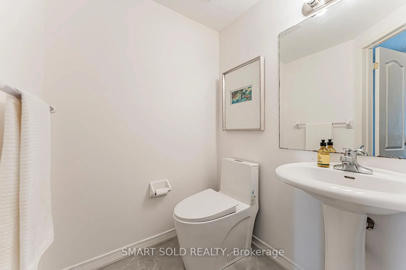 Photo 4 of 34 Atlantis Drive, Whitby, Blue Grass Meadows — HOMEH