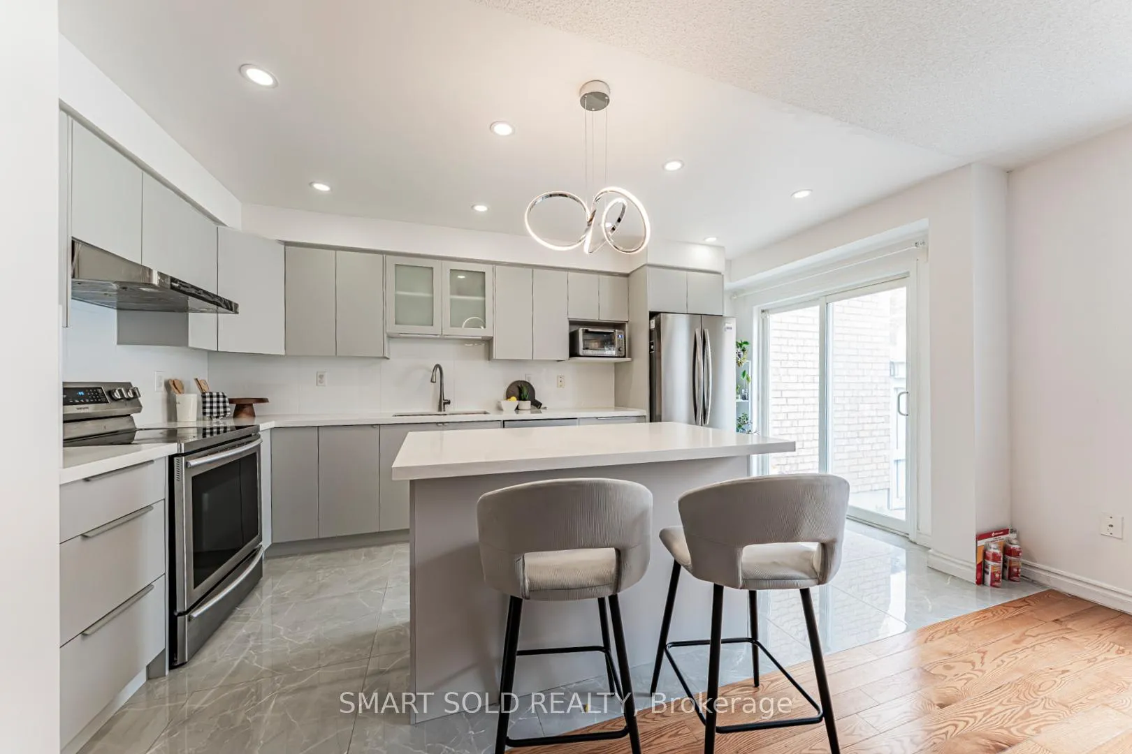 Photo 10 of 34 Atlantis Drive, Whitby, Blue Grass Meadows — HOMEH