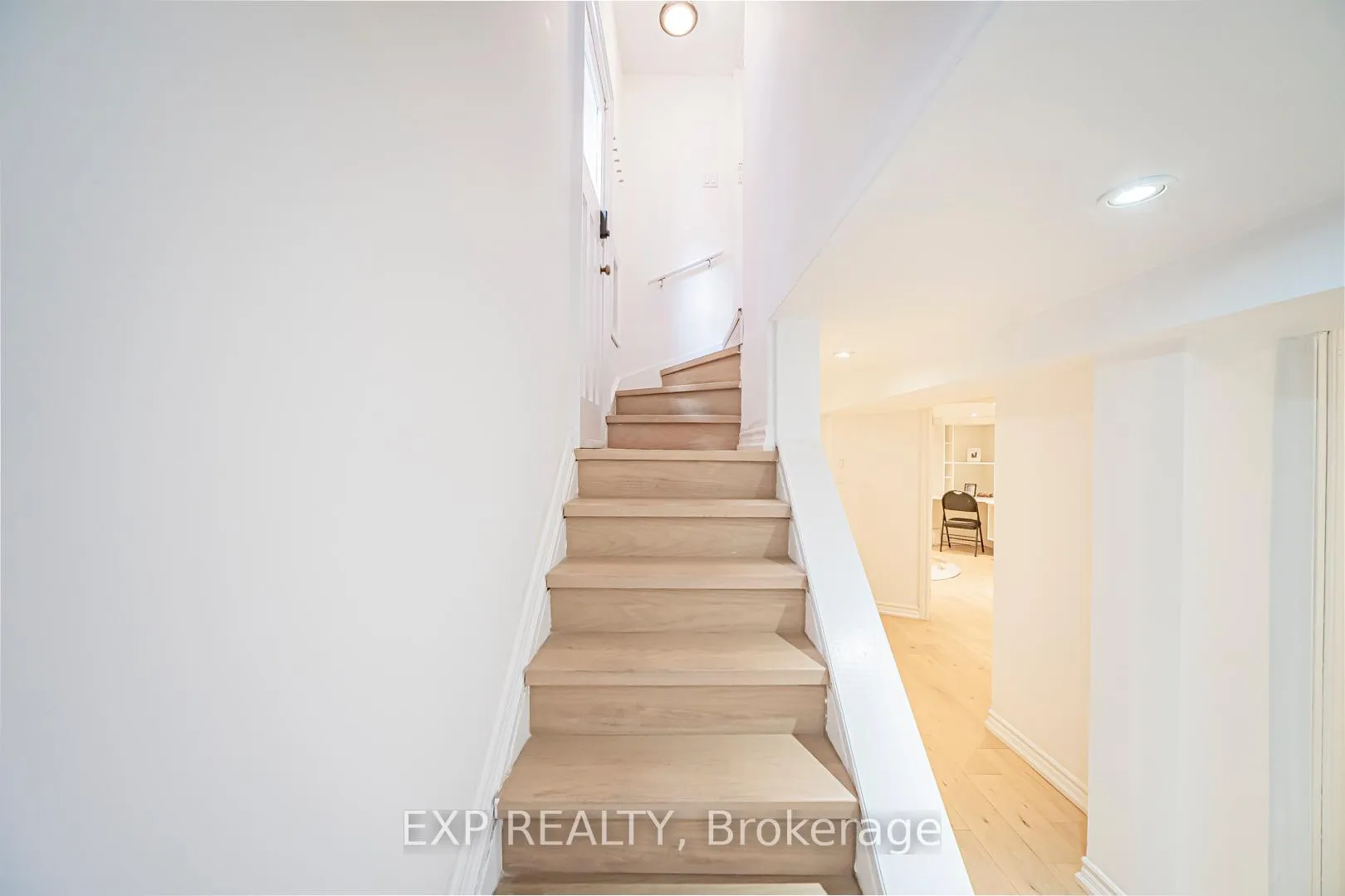 Photo 19 of 54 Latimer Avenue, Toronto, Forest Hill North — HOMEH